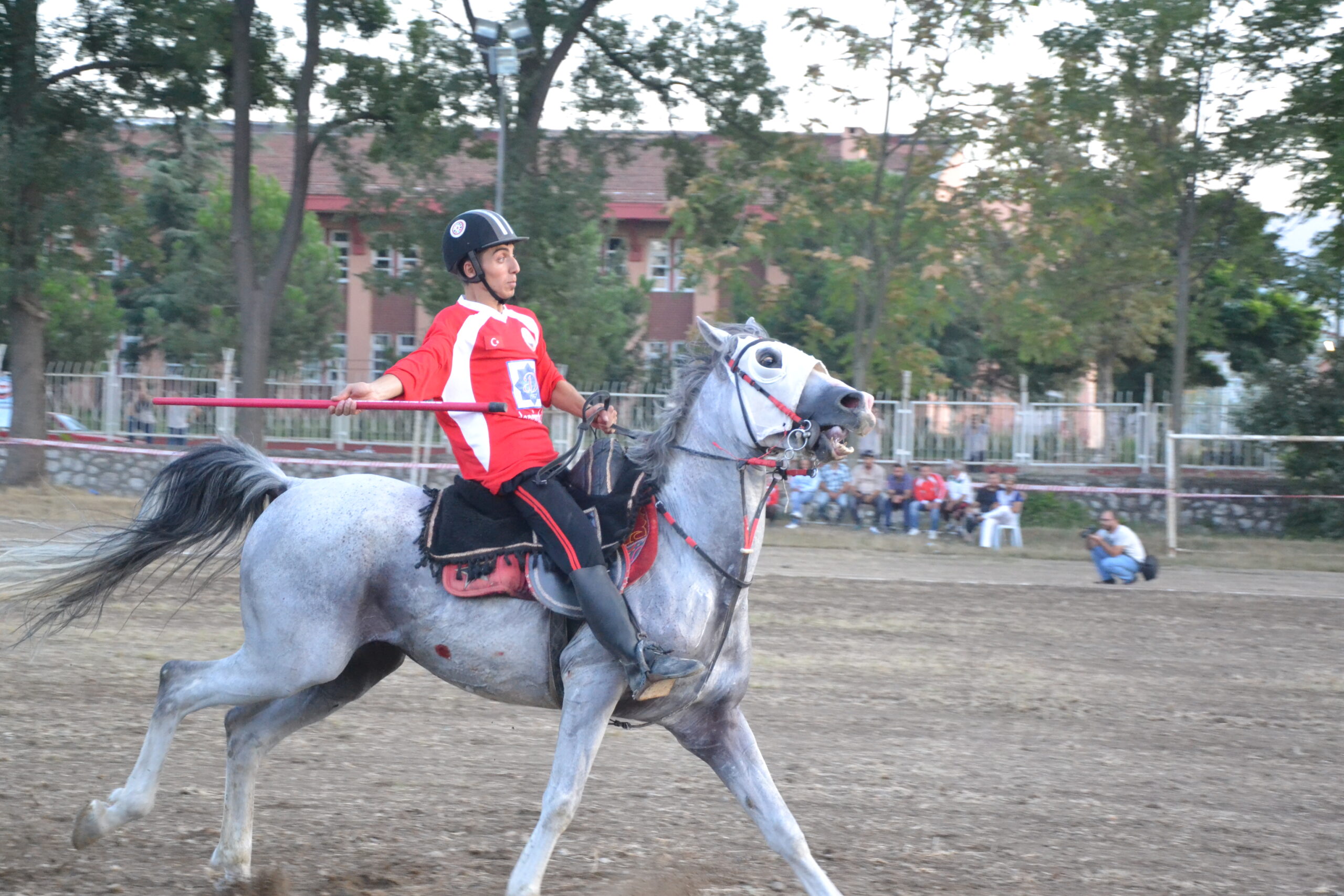 Cirit gösterisi nefes kesti