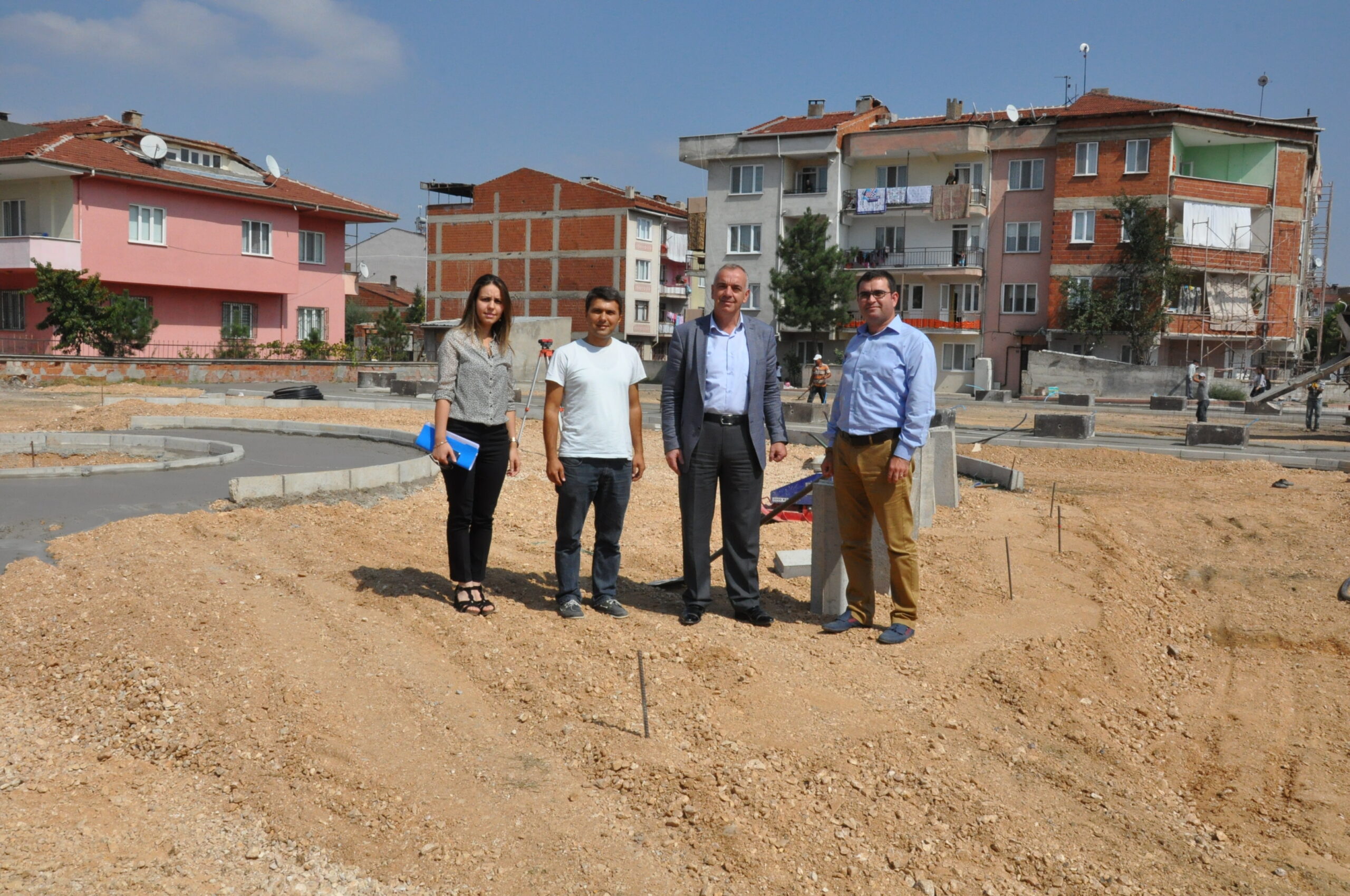 Belediye hizmete devam ediyor