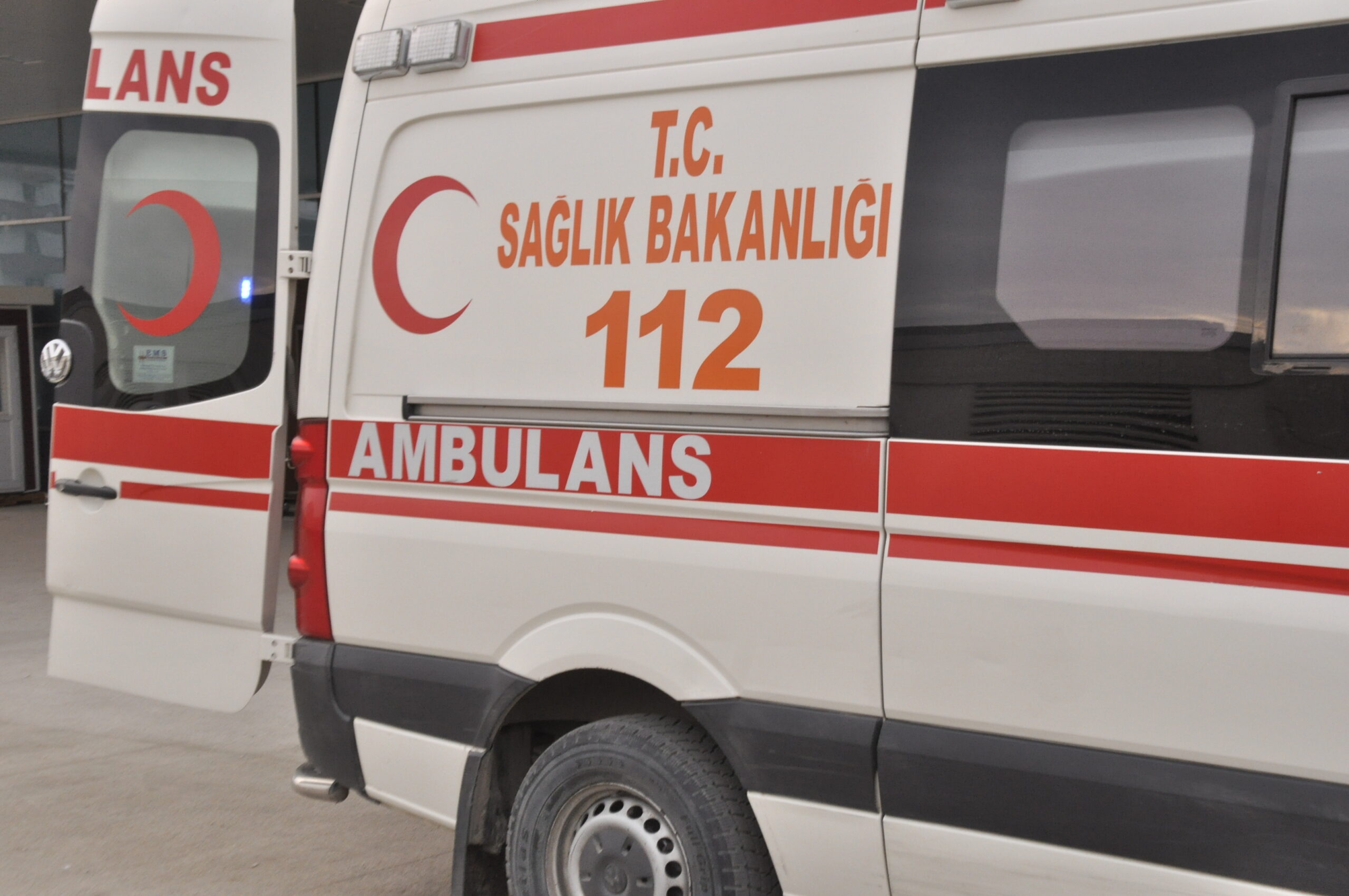 10 Metre’den beton zemine düştü