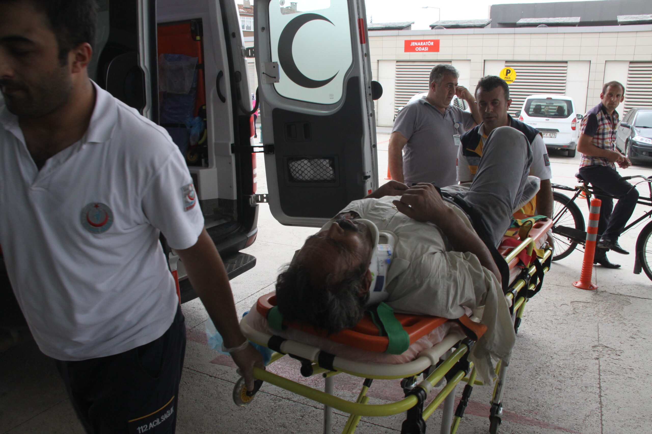 5 Metre yükseklikten düştü