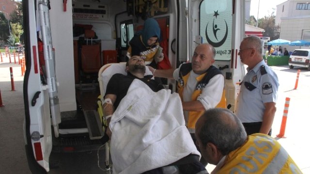 Genç işçi sol elini kaybetti