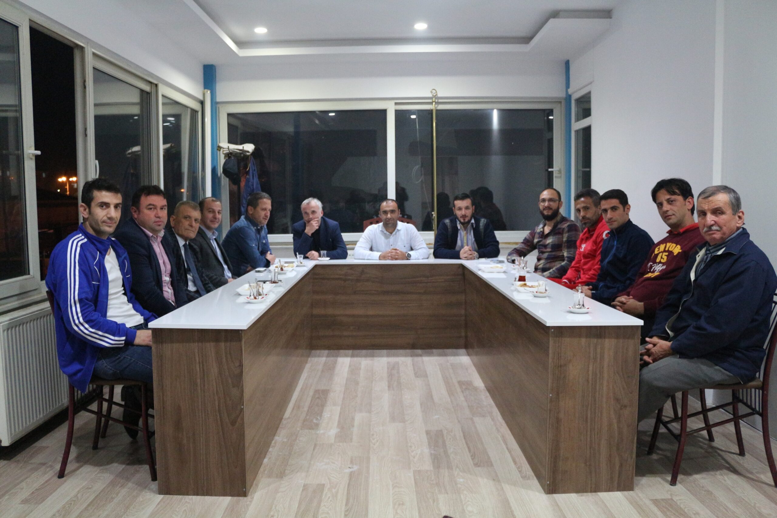 Derbi öncesi dostluk mesajları