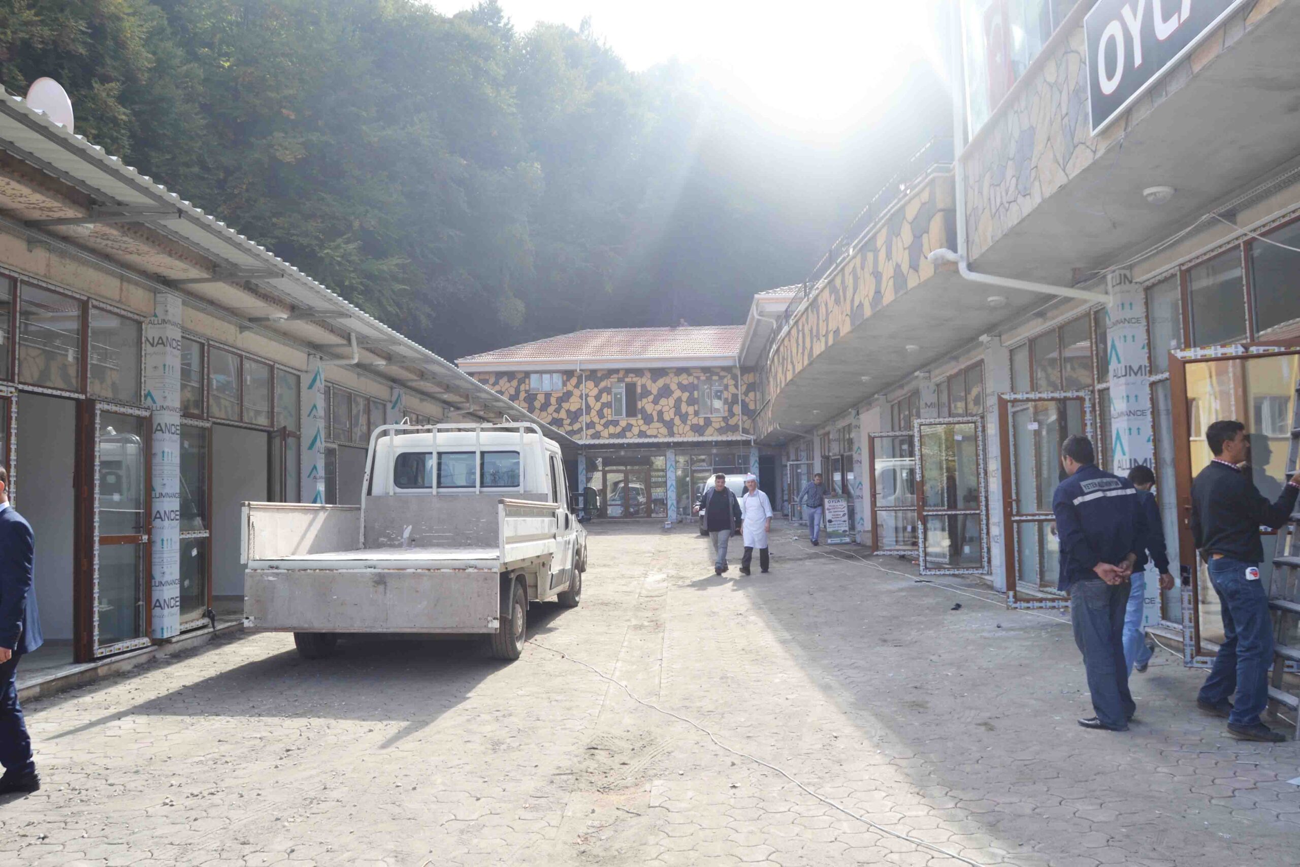 Oylat’a modern pazar