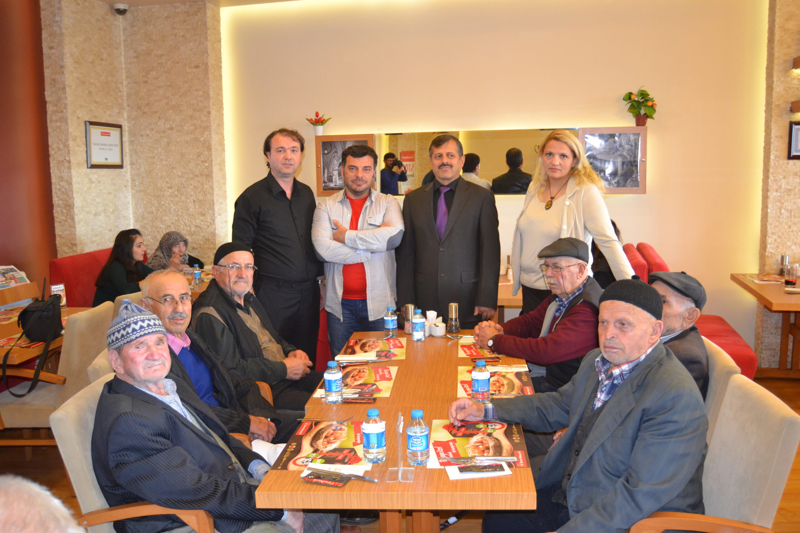 Huzurevi sakinlerine 3. etkinlik