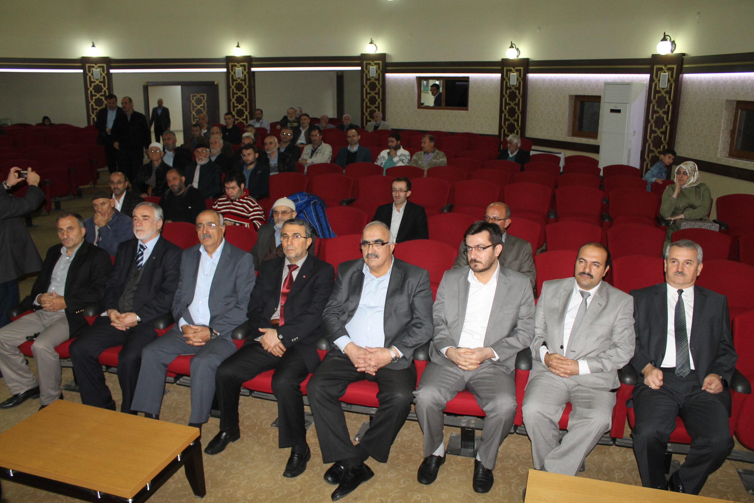 “Müslümanların bu tezadı çözmesi gerekir”