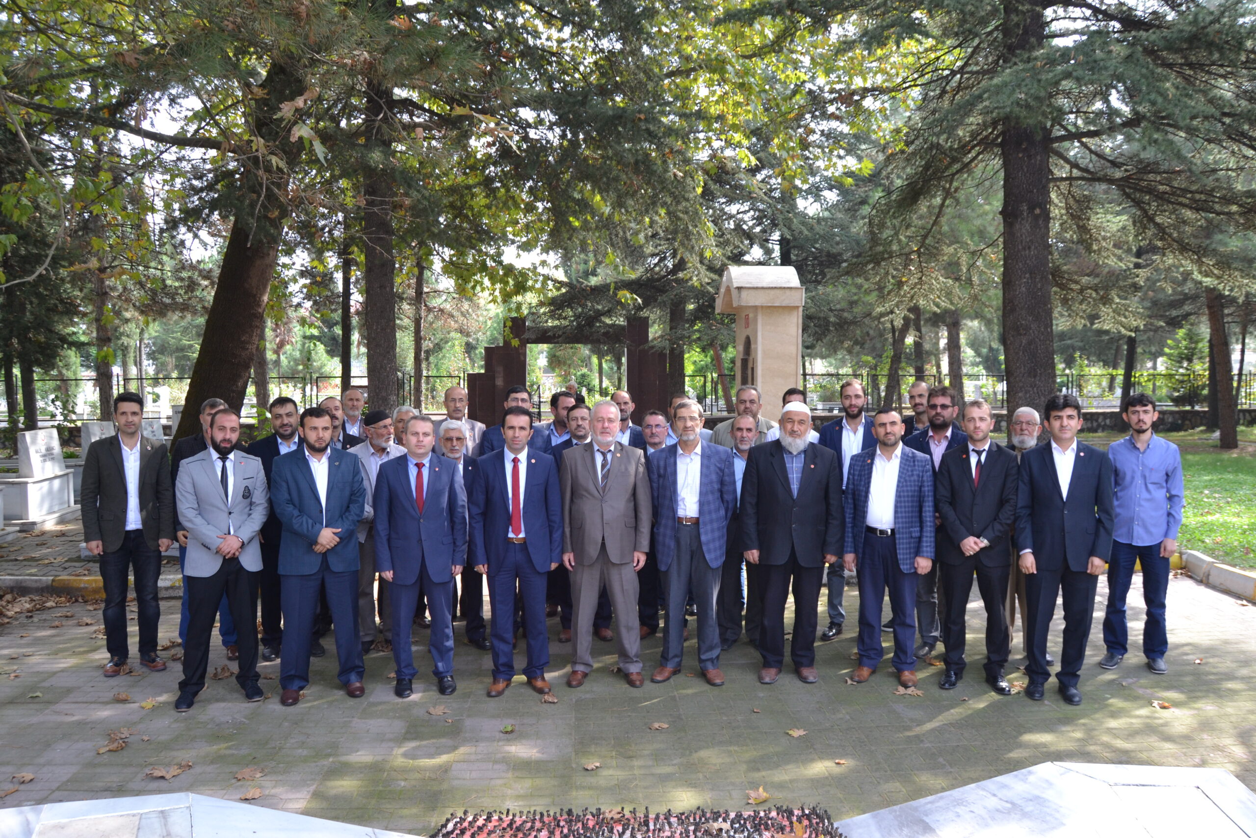 SAADET PARTİSİ İNEGÖL TEŞKİLATI Seçim çalışmalarına Şehitlikte start verdi