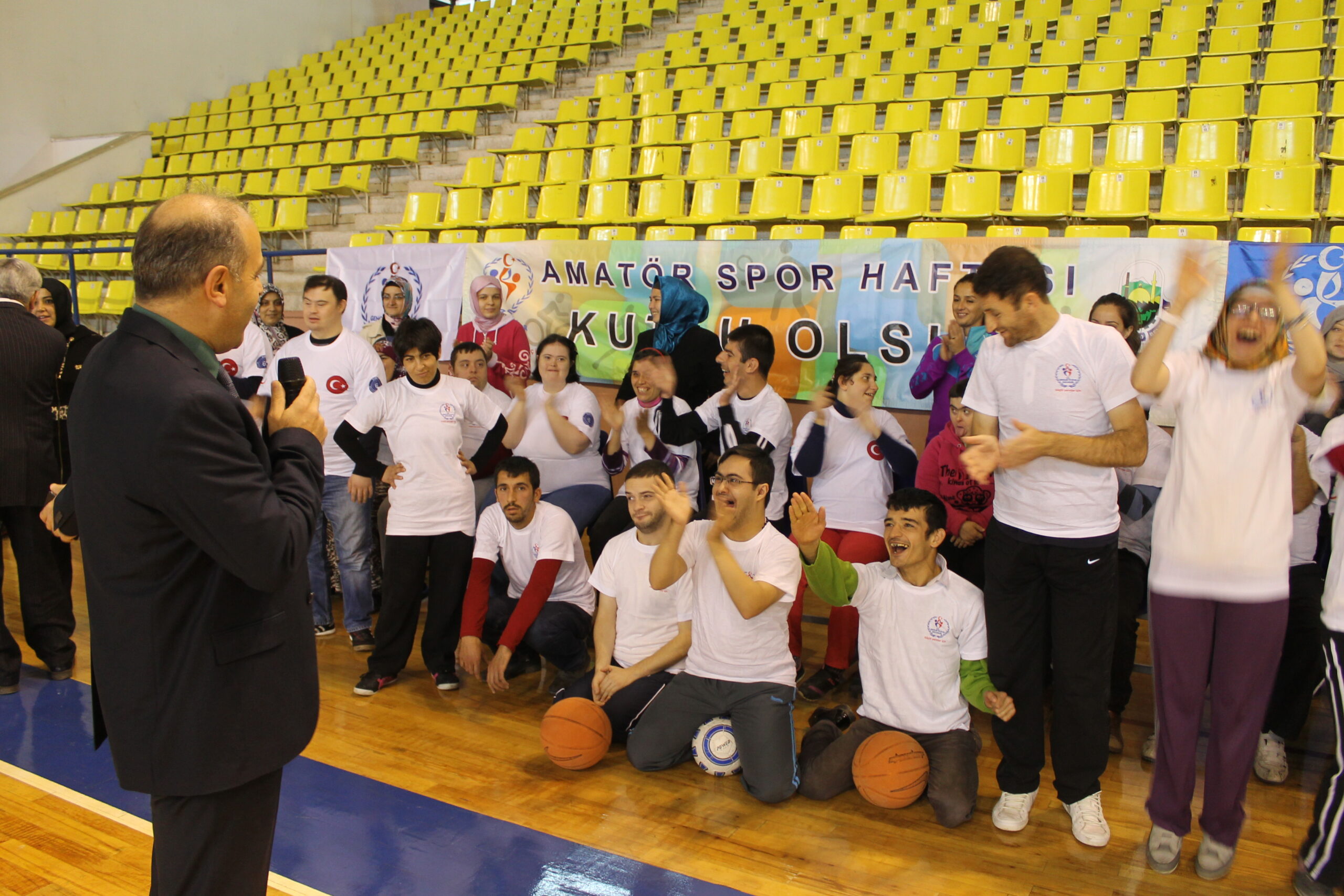 Özel öğrencilerin spor şenliği