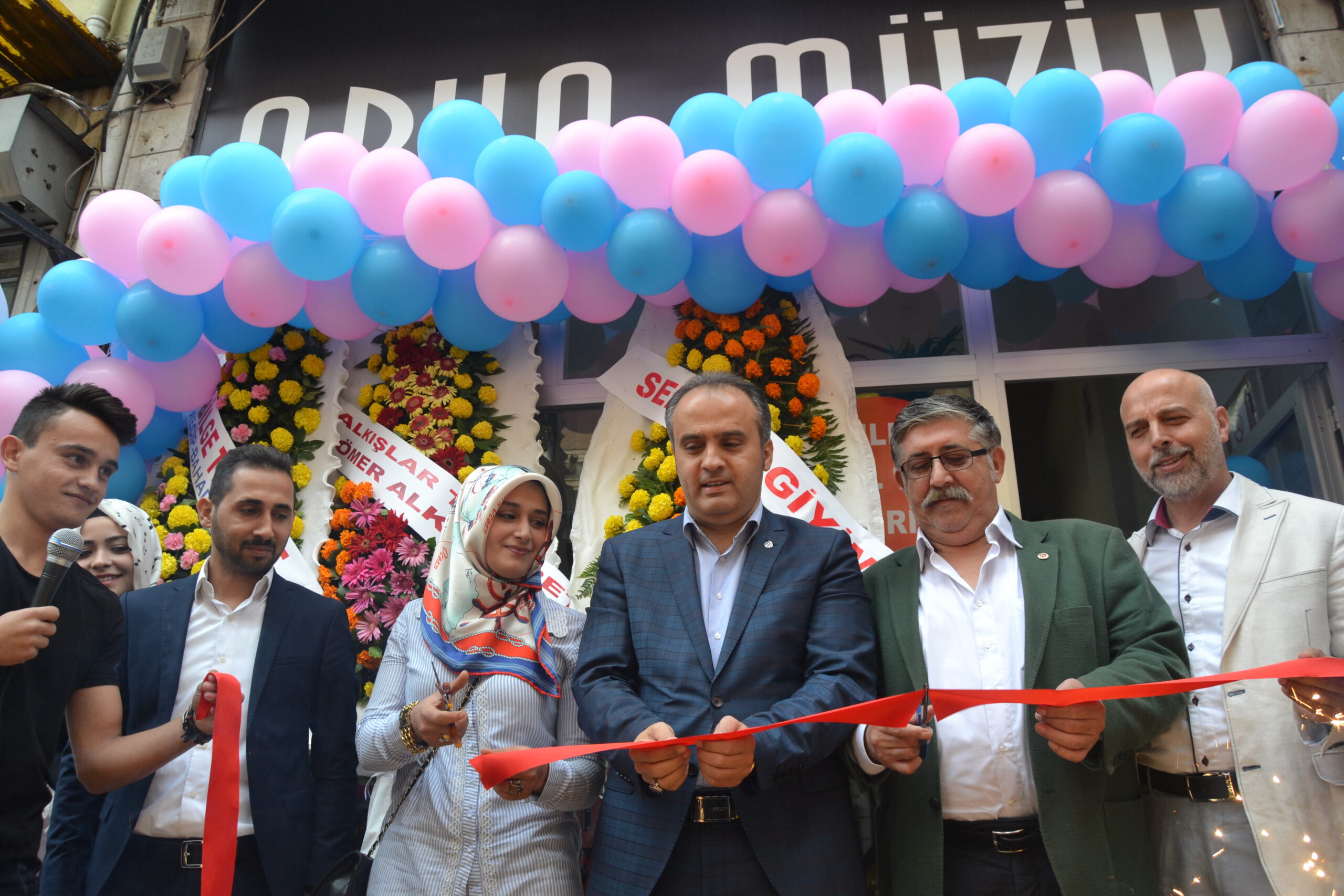 Arya Müzik yeni yerinde hizmette