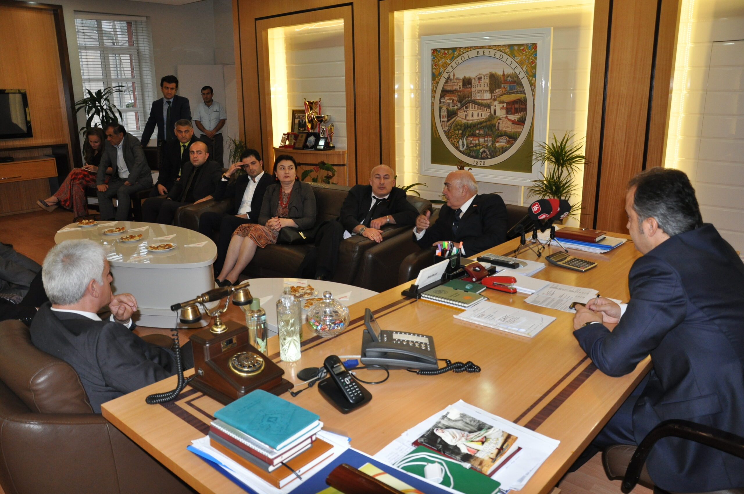 Belediye Abhaz ve Gürcü heyetini ağırladı