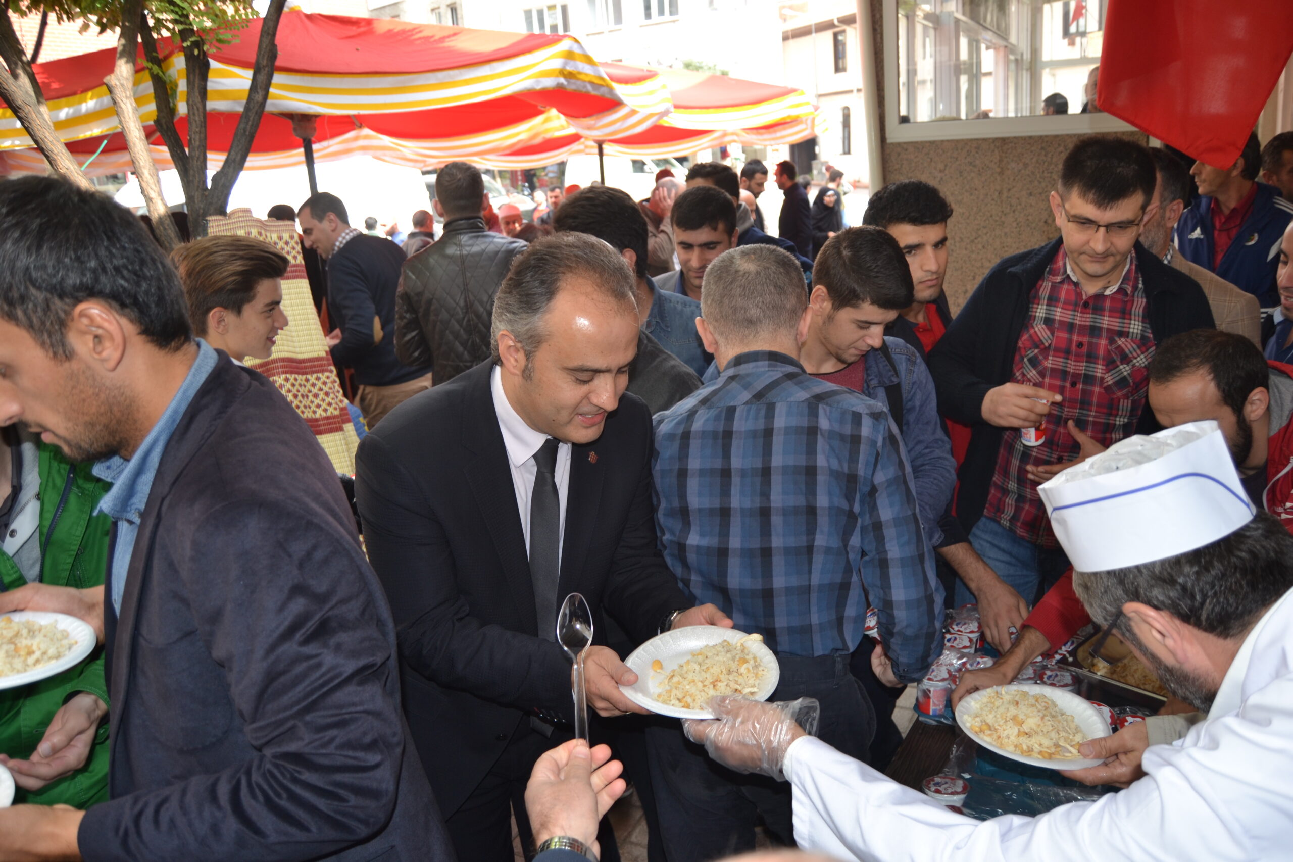 Şehitler için eller semaya kalktı