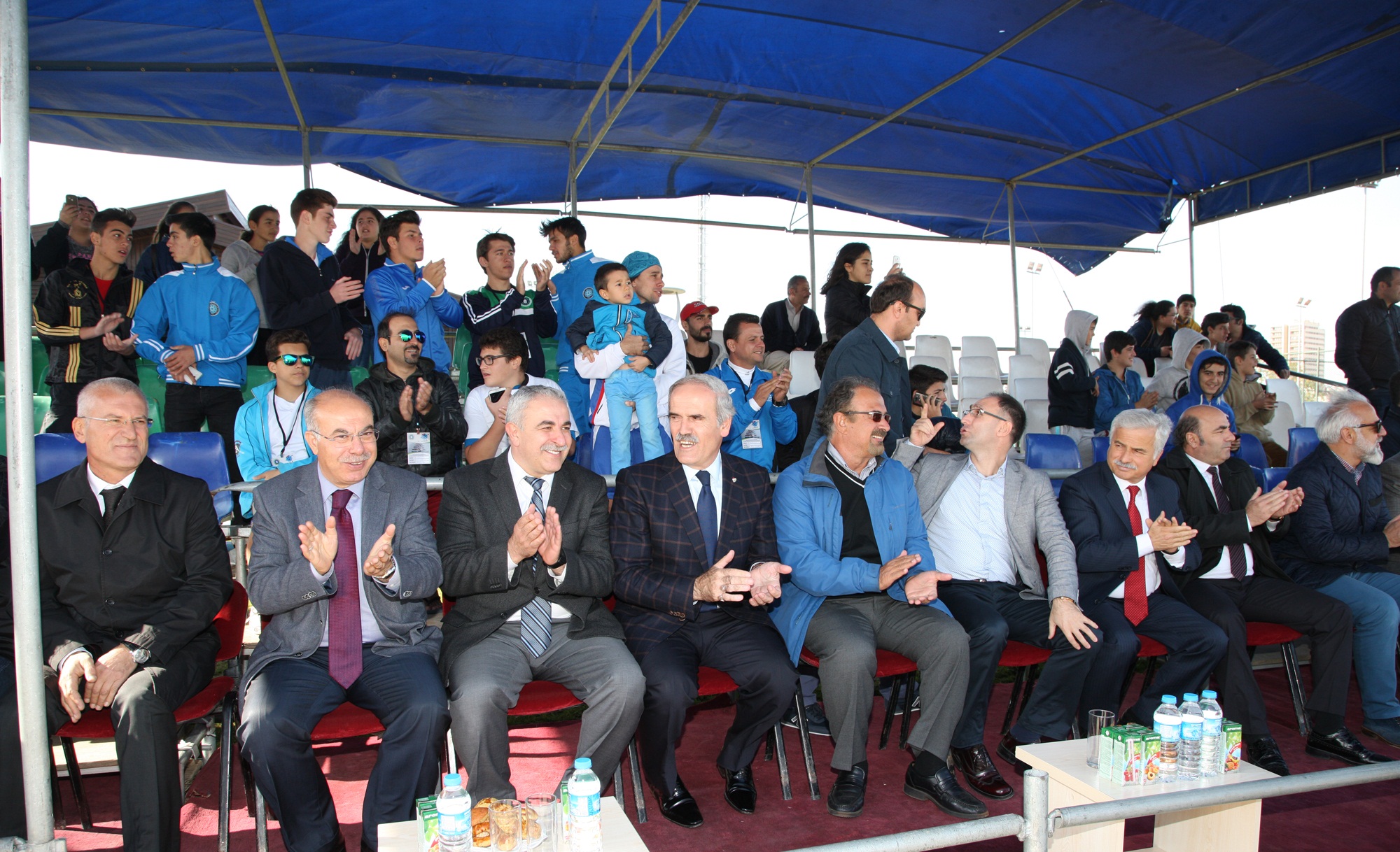 Hüdavendigar parkı kano yarışlarıyla renklendi