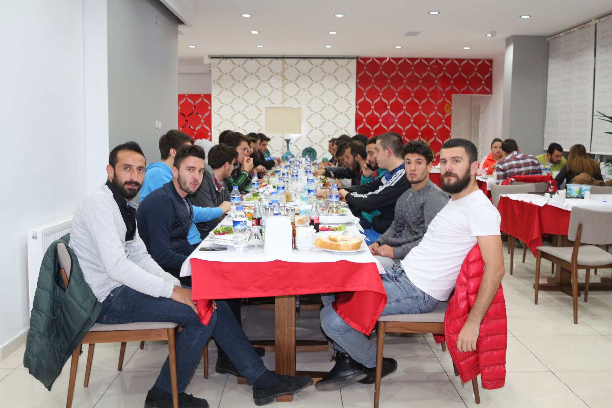 Kurtuluşspor’a moral yemeği