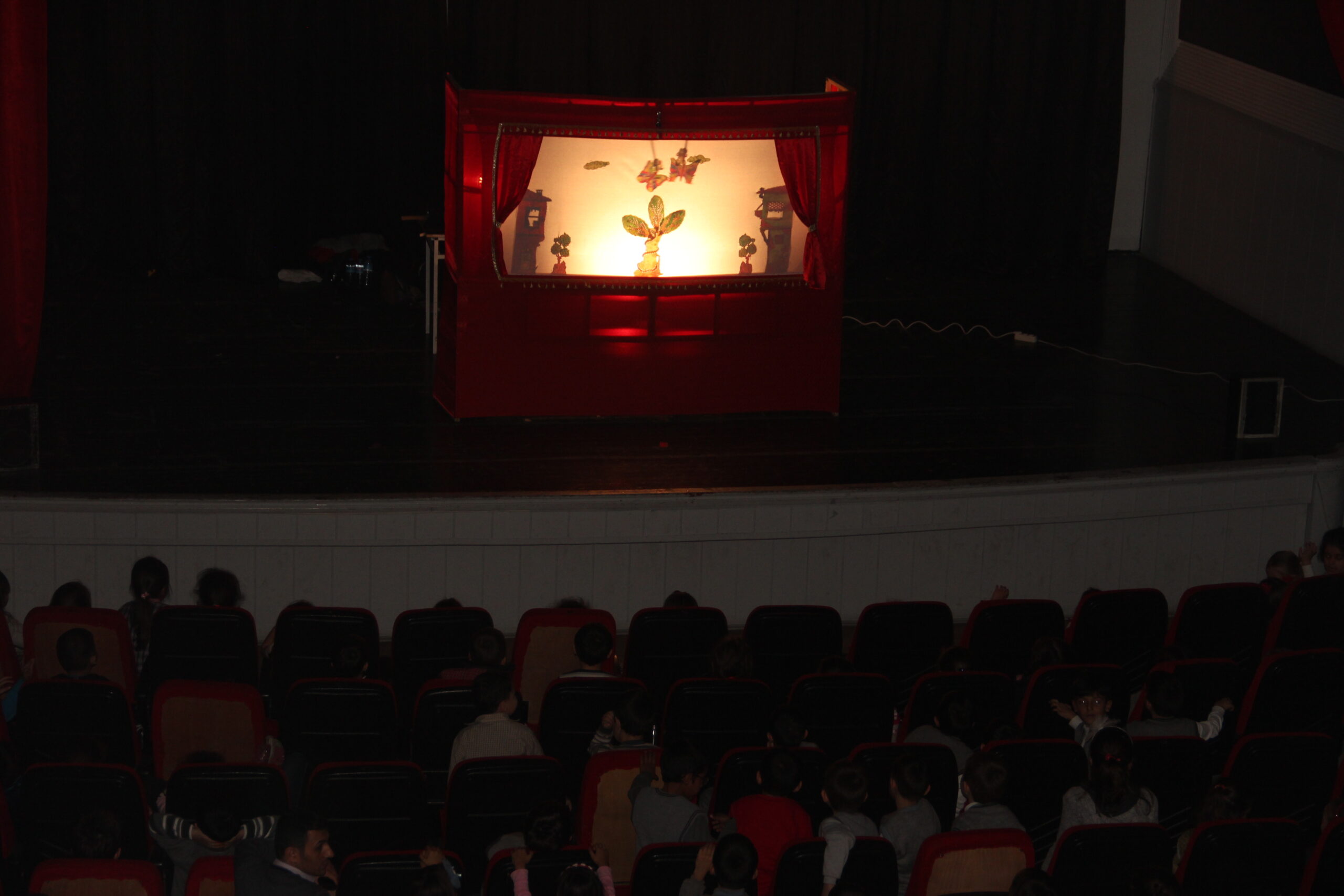 Gölge oyunlarının İnegöl ayağı gerçekleşti