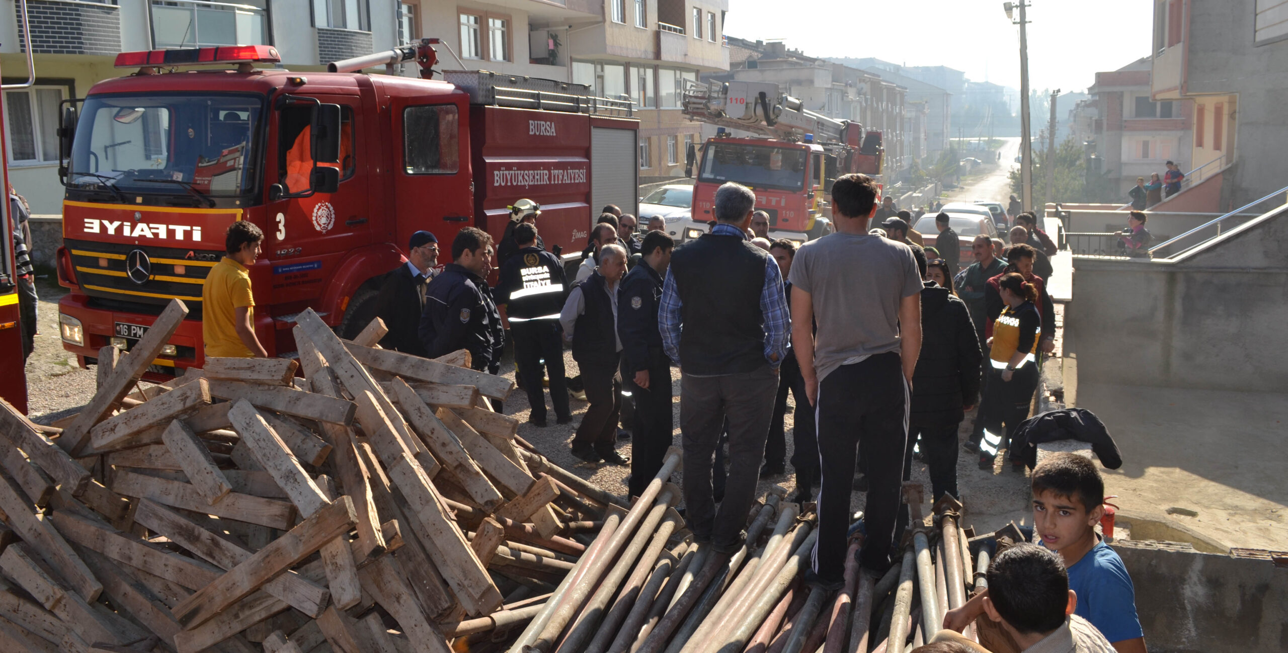 Patlama sesi mahalleliyi sokağa dökdü