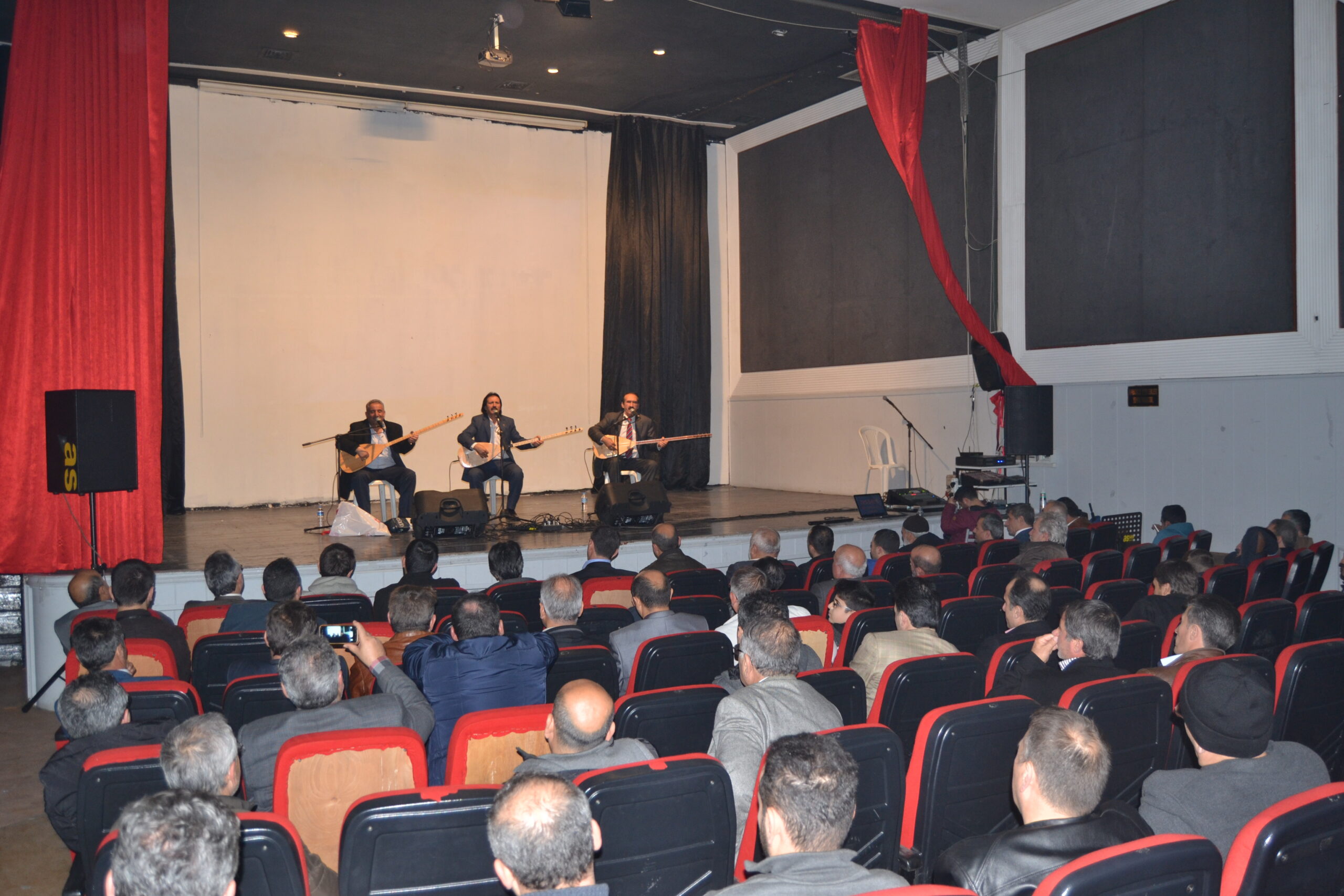 Erzurumlulardan muhteşem gece