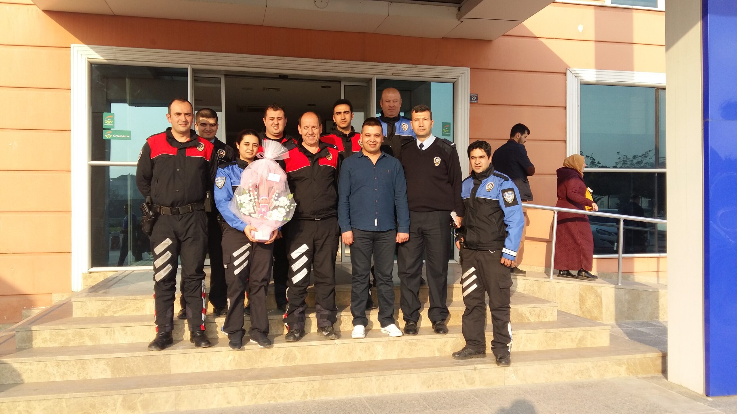 Meslektaşlarını unutmadılar