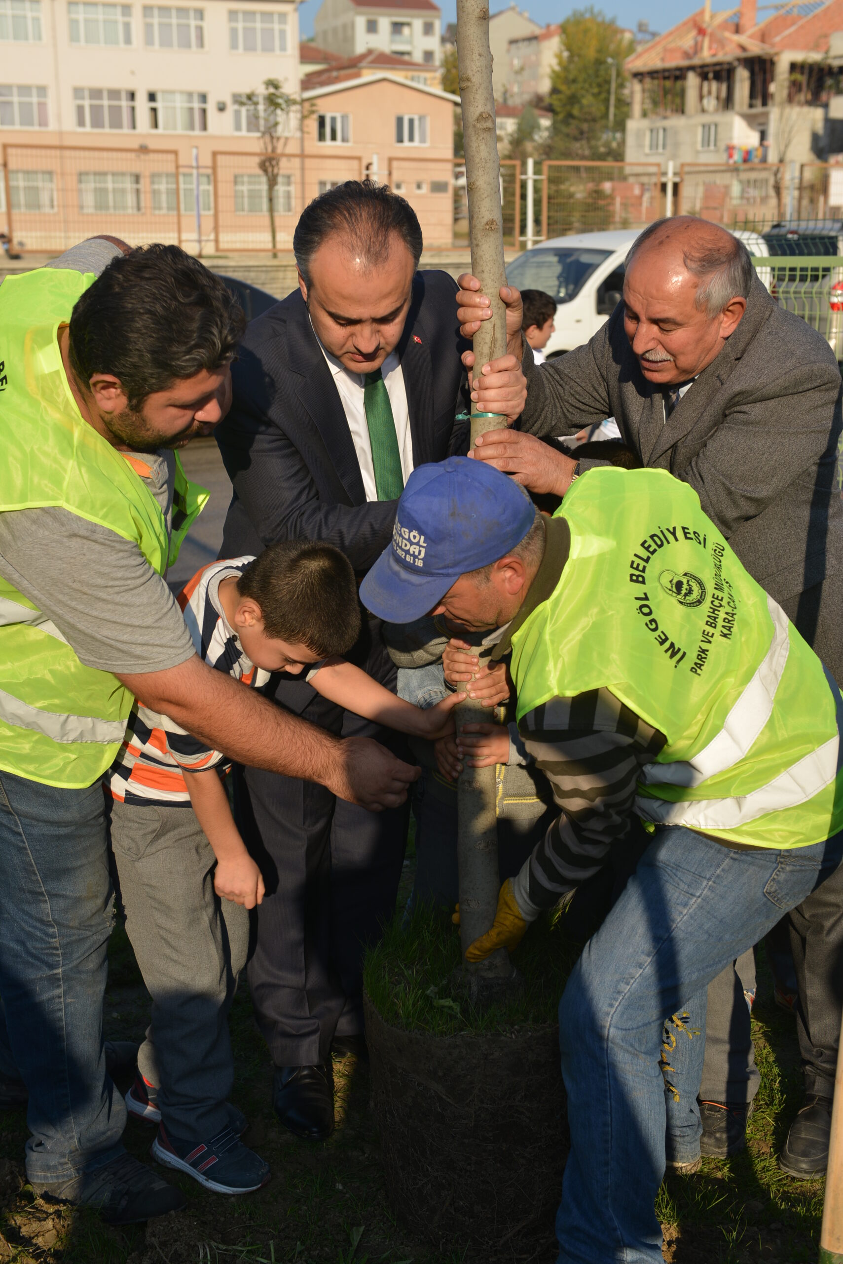 Alanyurt İnegöl arası yeşilleniyor