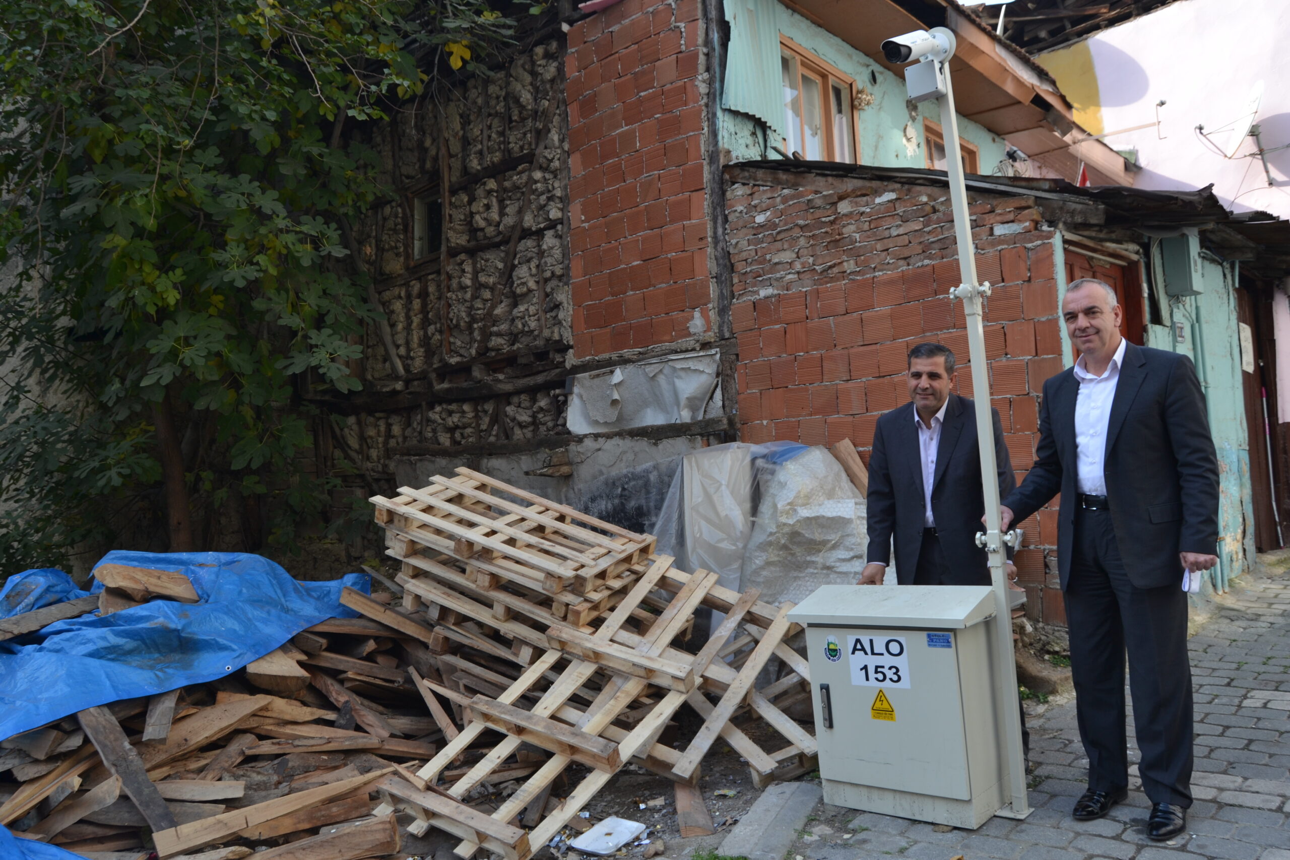 Zamansız çöp atanlar yandı!