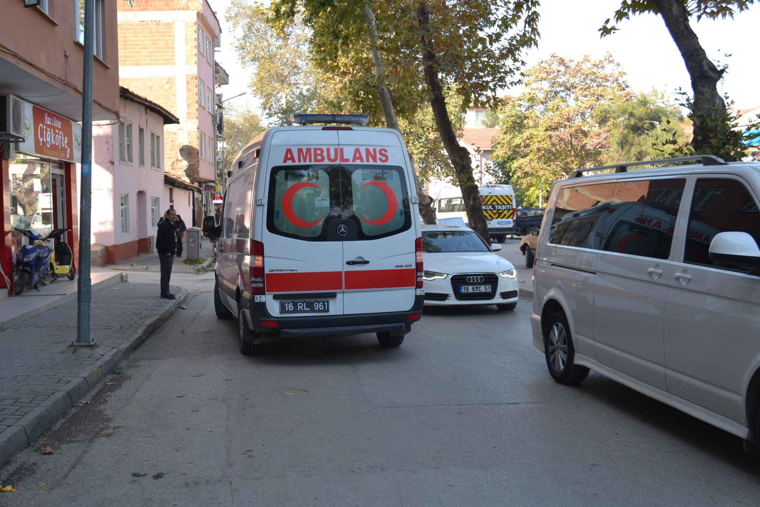 Halattan atlamak istedi hastanelik oldu