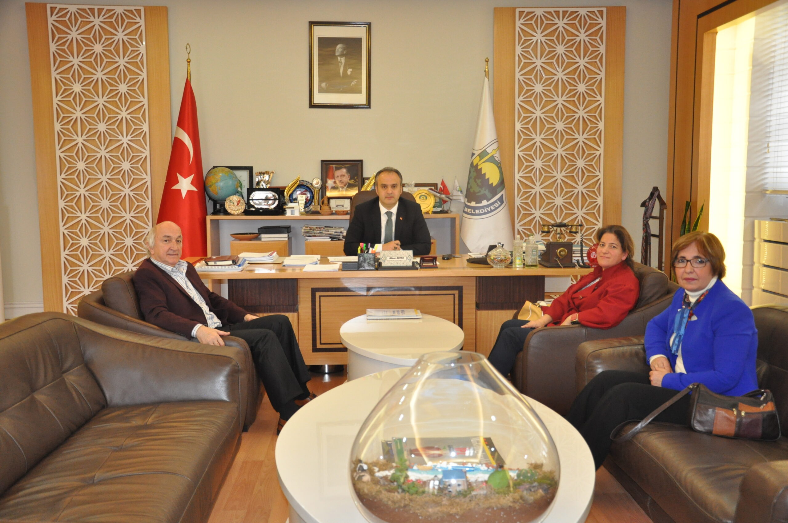 Tiyatro oyununa davet