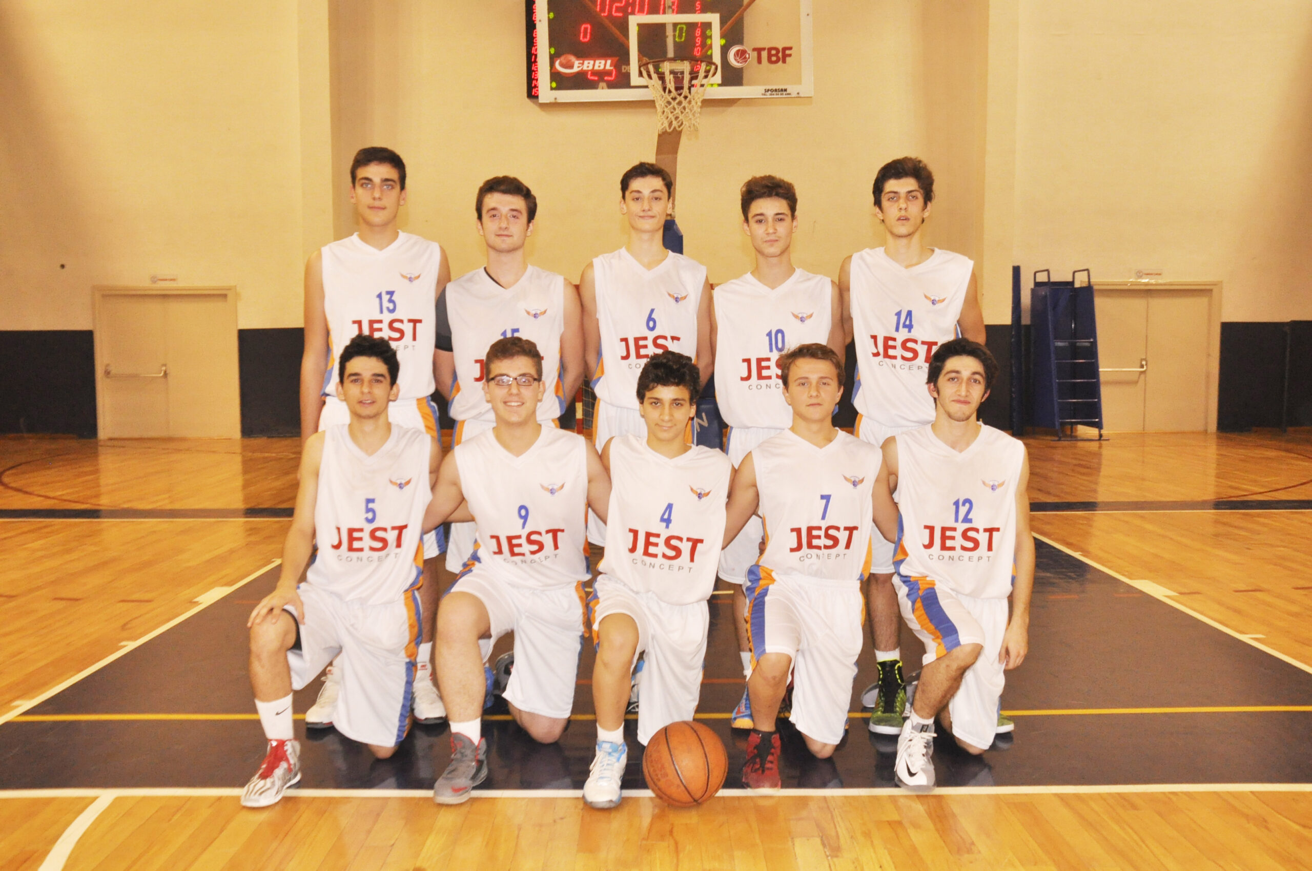 Çarşıspor farka gitti