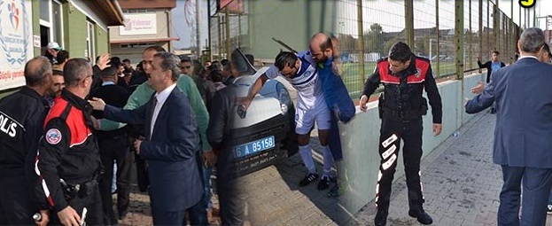 Maç sonu saha karıştı