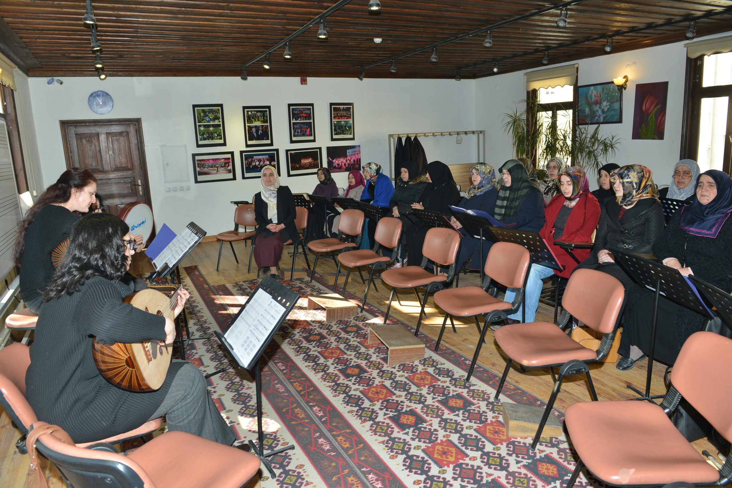 Kadınlar tasavvuf müziği korosuna başladı