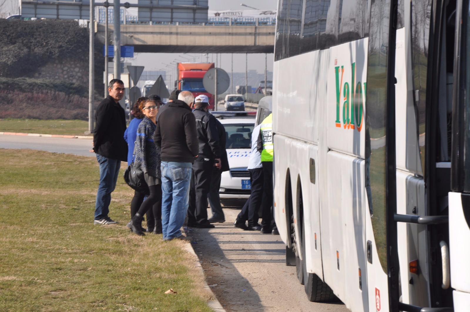 Yolculara kaza şoku