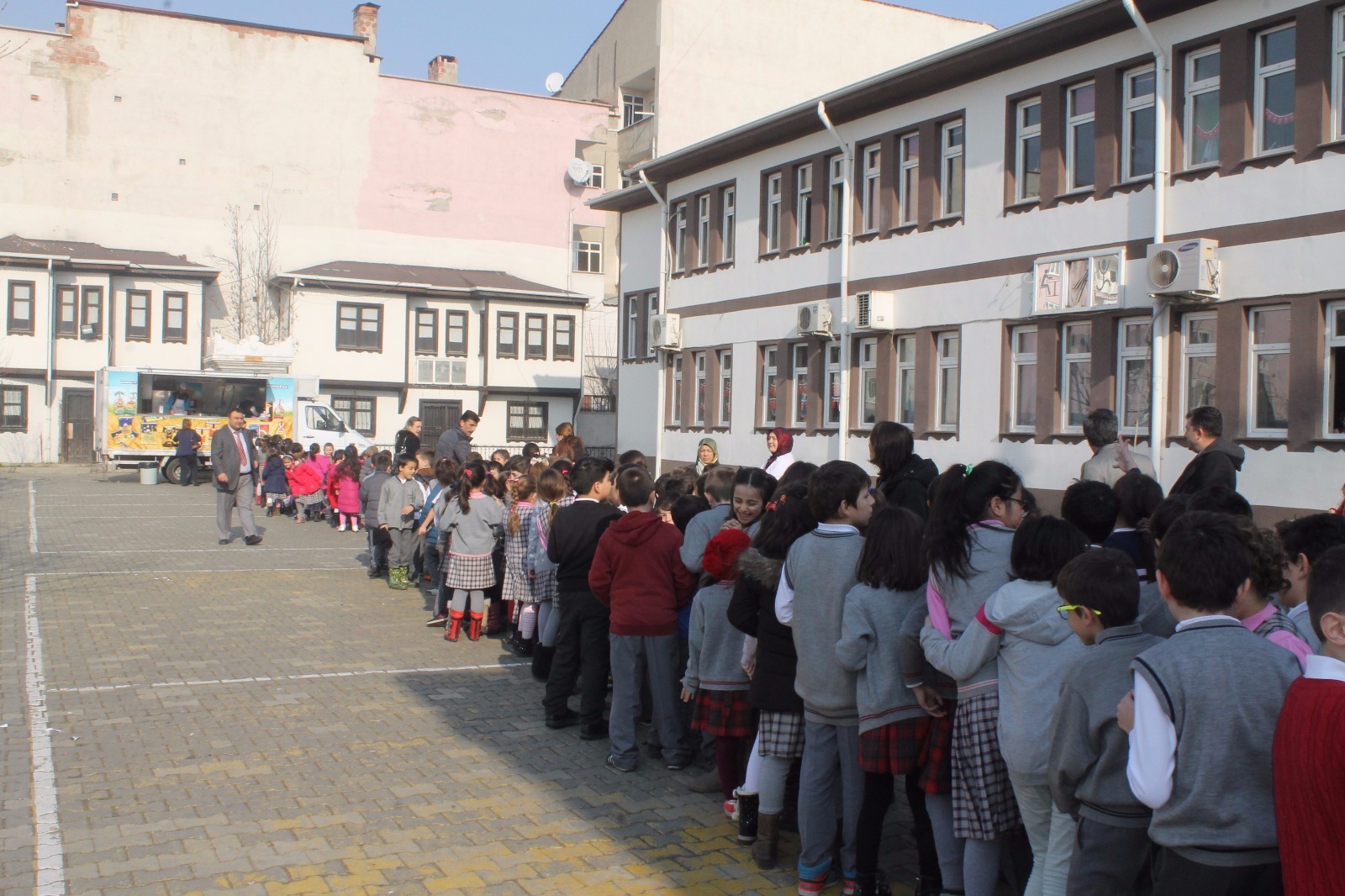 Öğrencilere sağlıklı makarna
