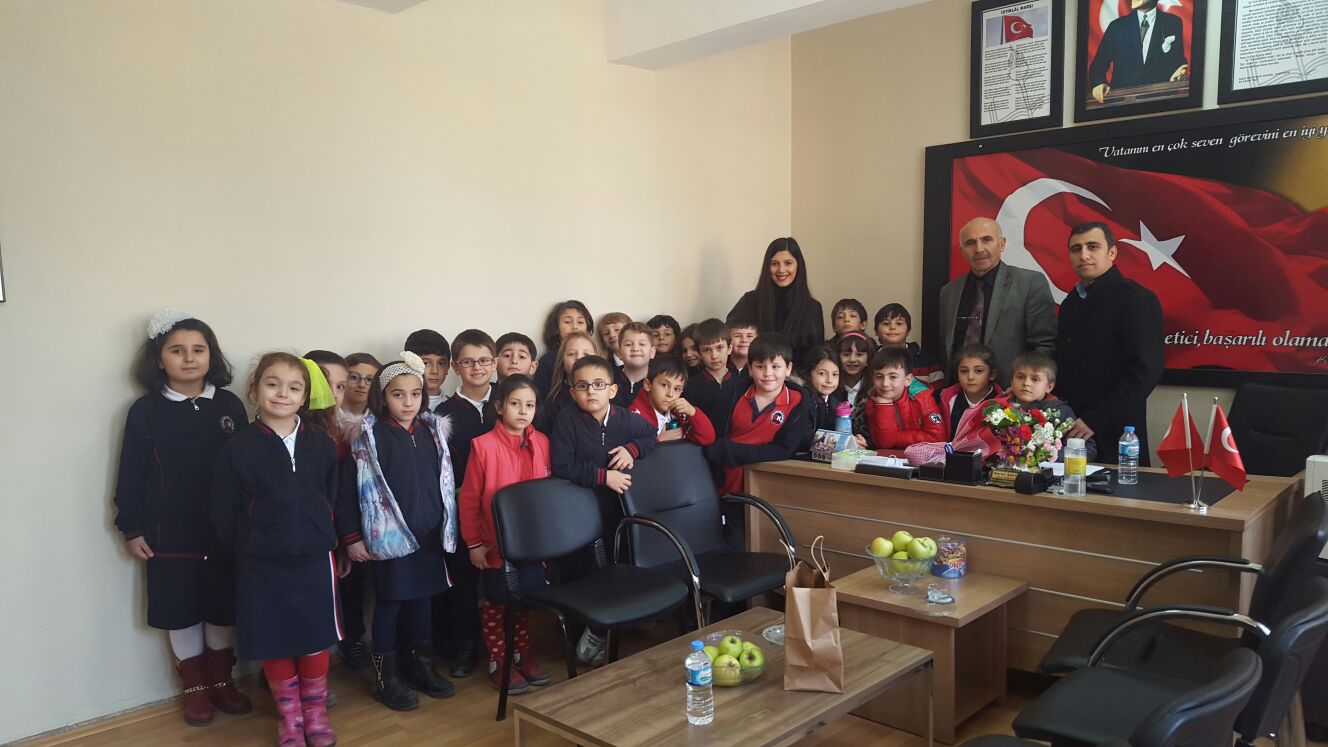Kardeş okulu ziyaret ettiler