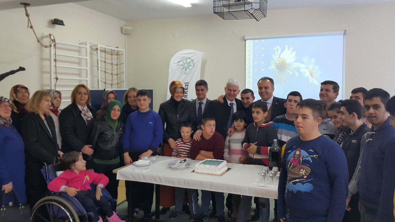 AK Kadınlardan anlamlı program