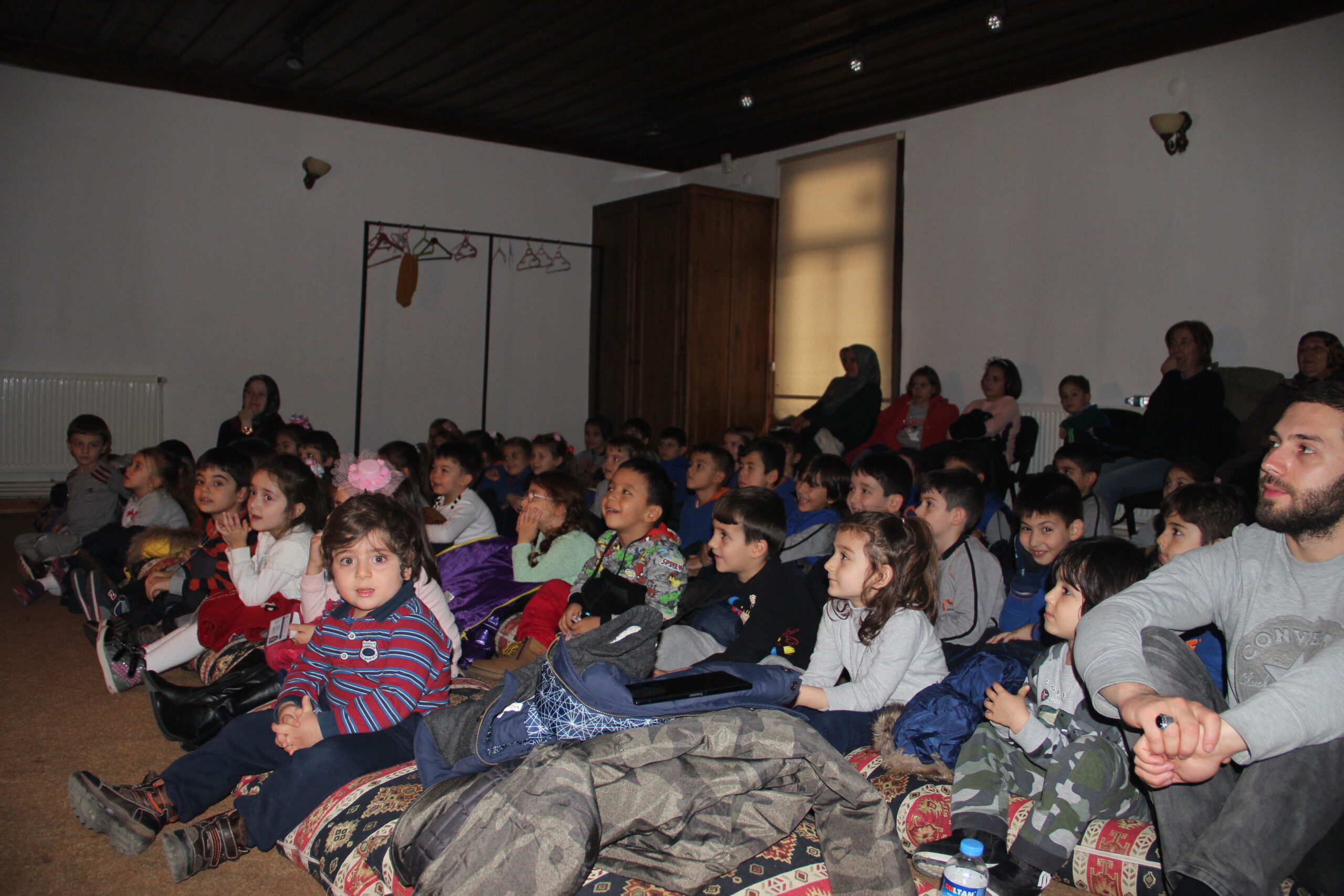 Gölge oyunu devam ediyor