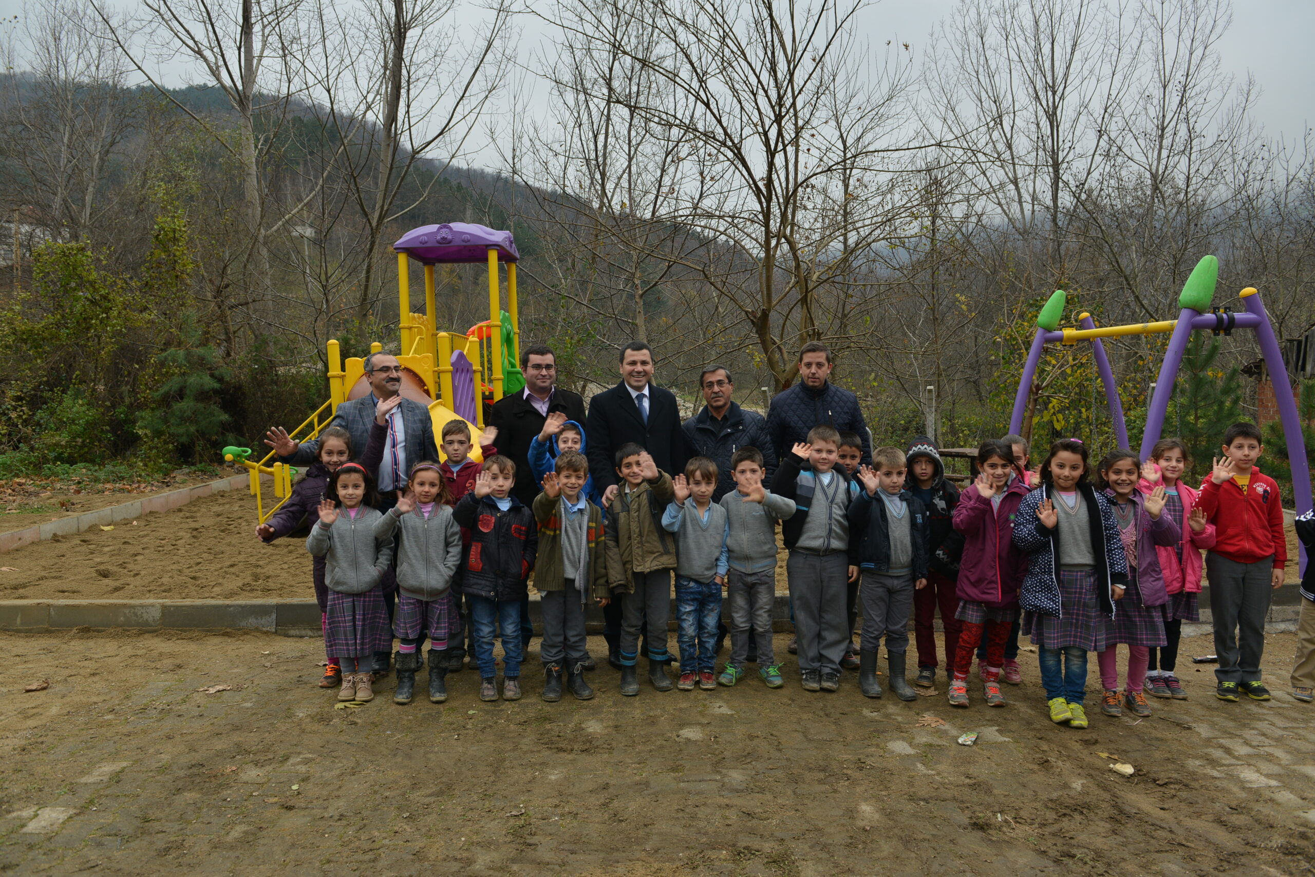 Belediye kırsalda hizmeti sürdürüyor