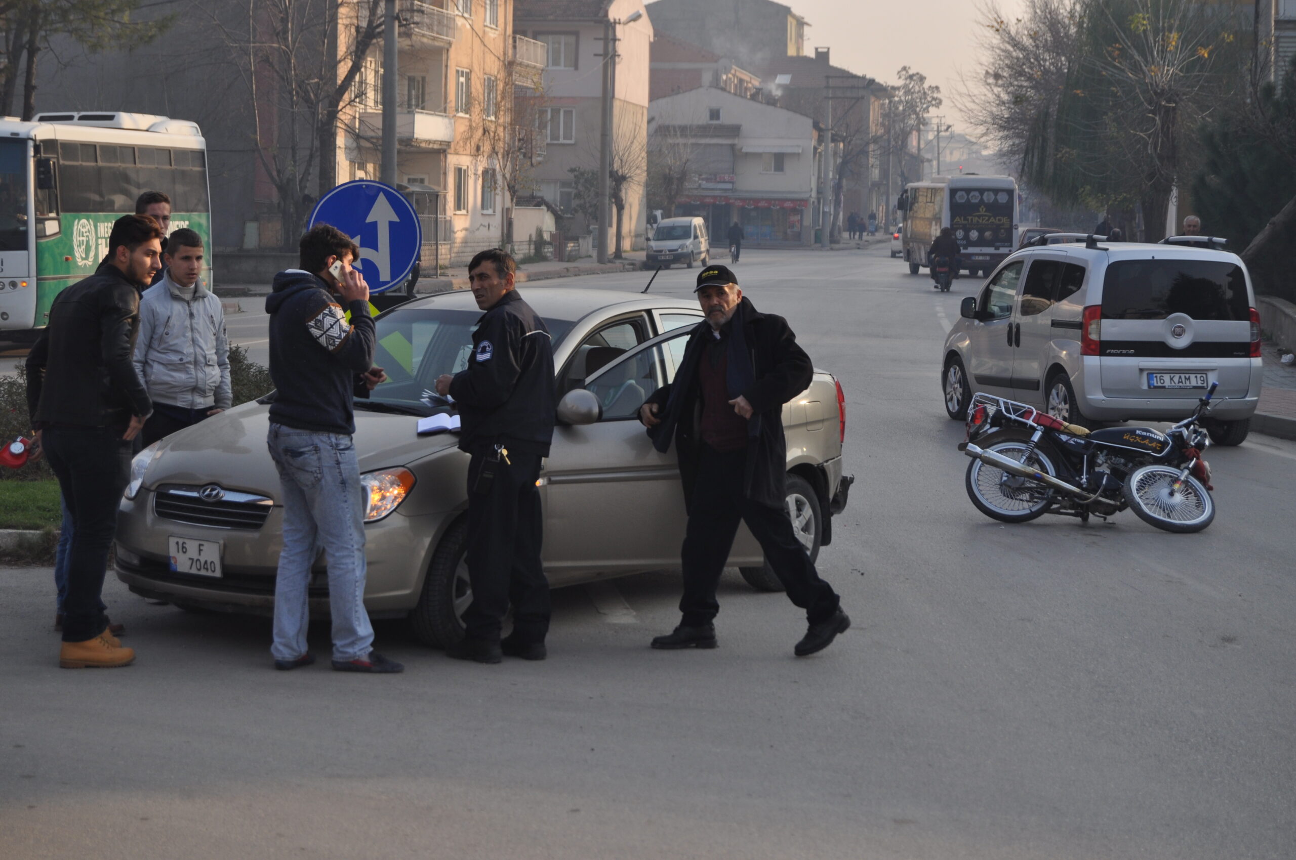 Hastane kavşağında kaza: 1 yaralı