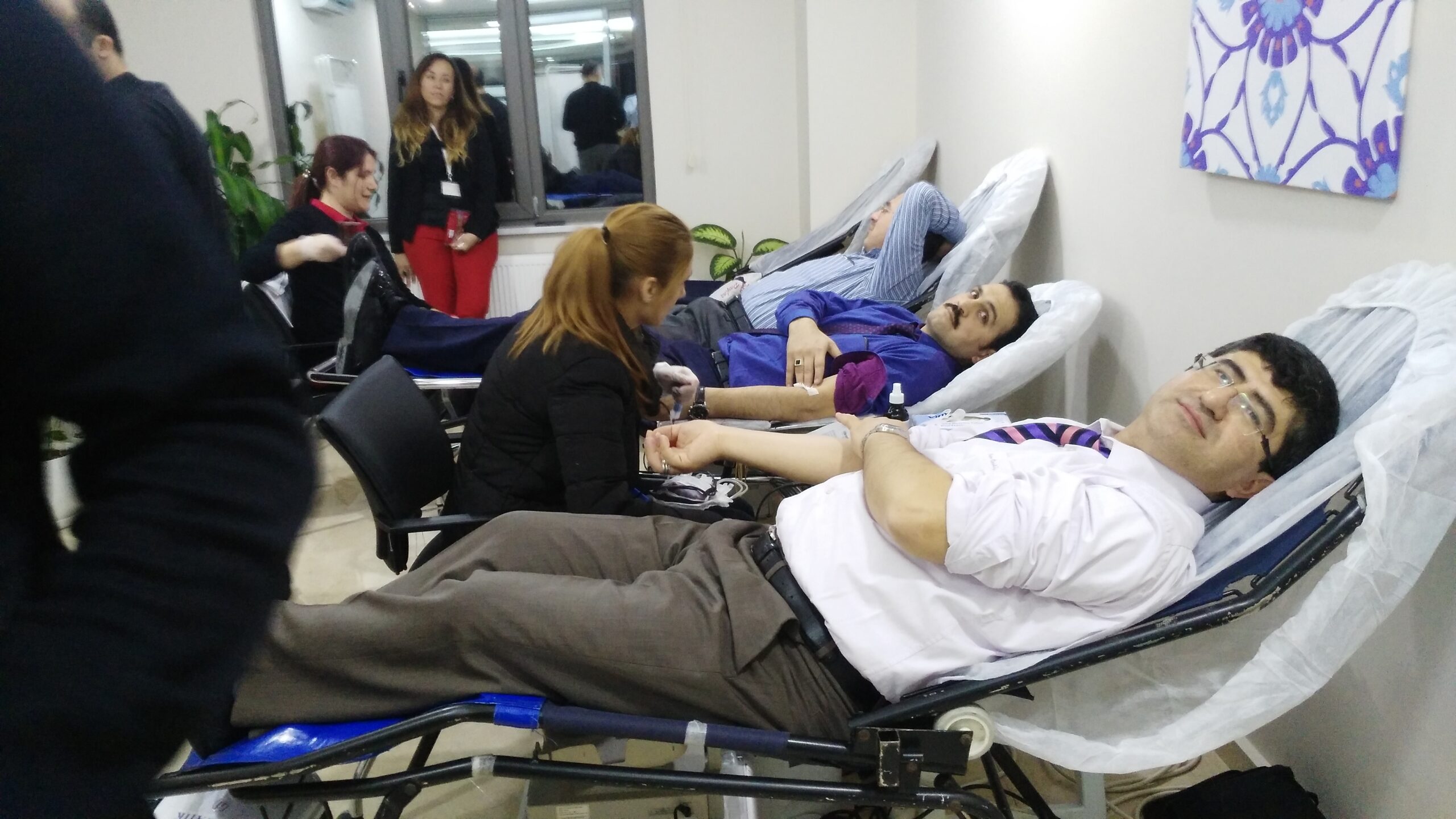 Hacı Kemal’den kan bağışı