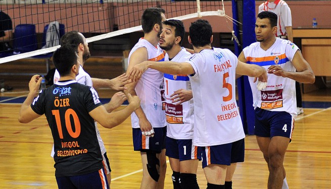 Prenslerin zirve keyfi kısa sürdü