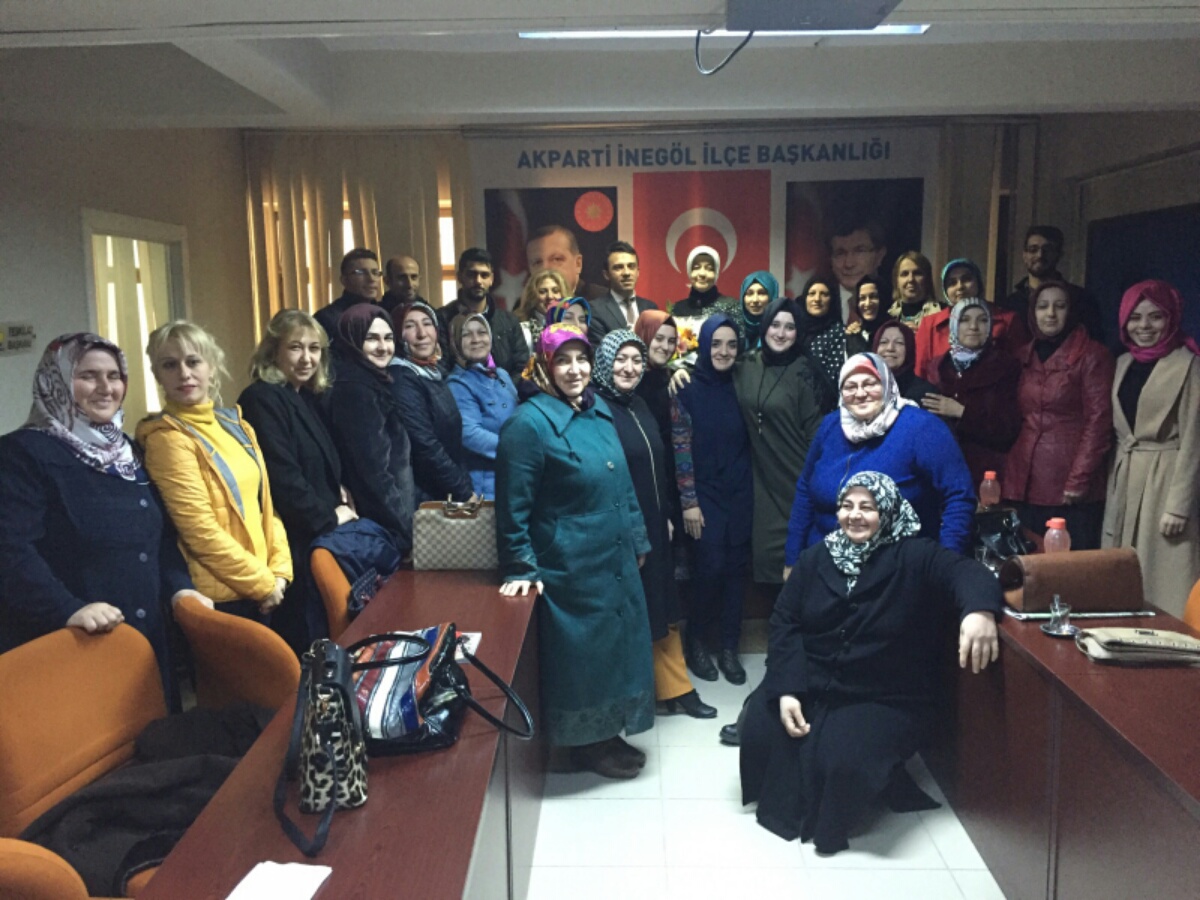 AK Gençlerden Ak Kadınlara ziyaret