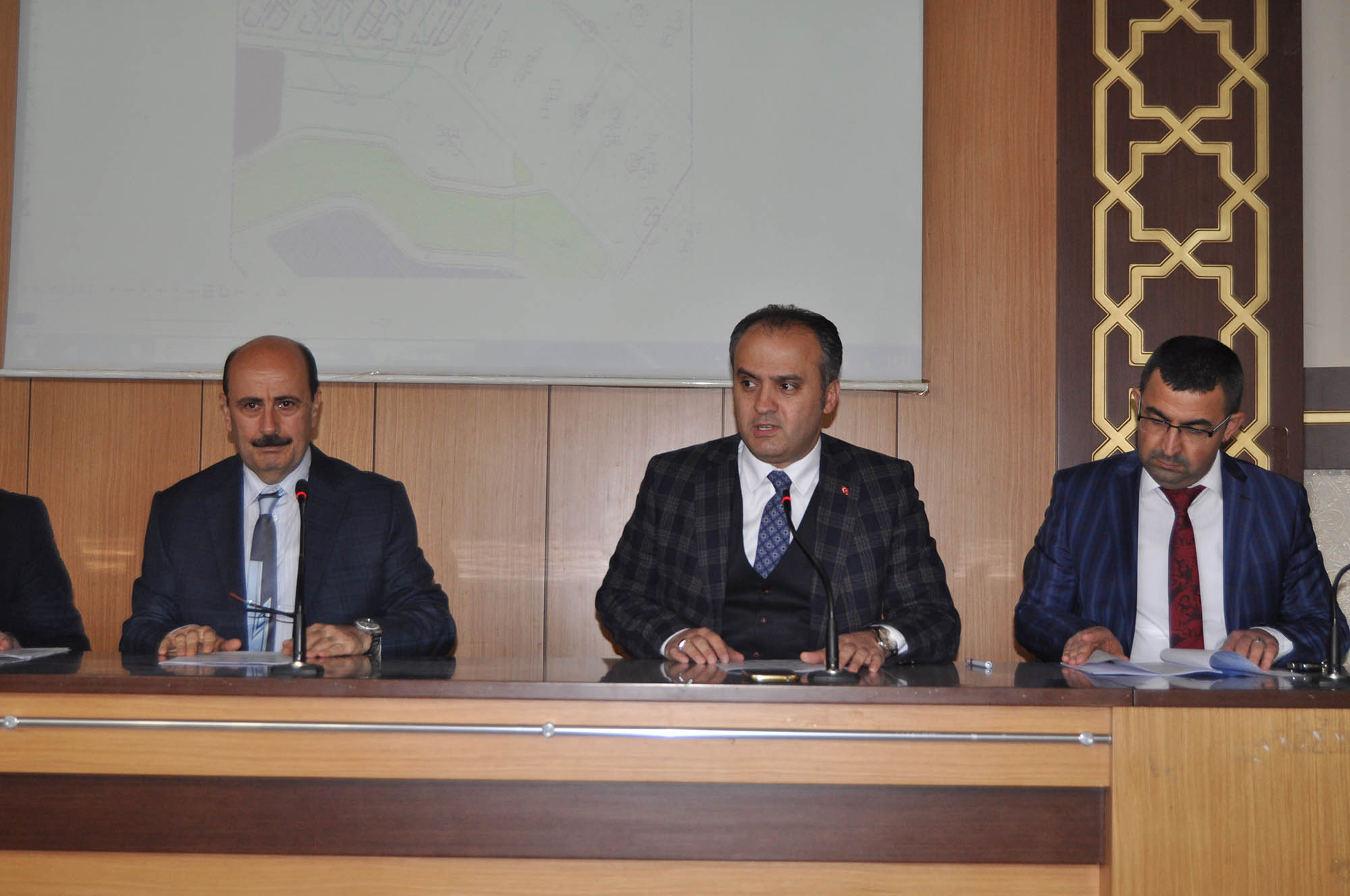 Arsa satışlarından 3 milyon gelir