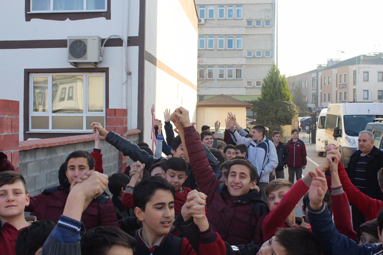 Erdem Beyazıt’ta Kardeşlik