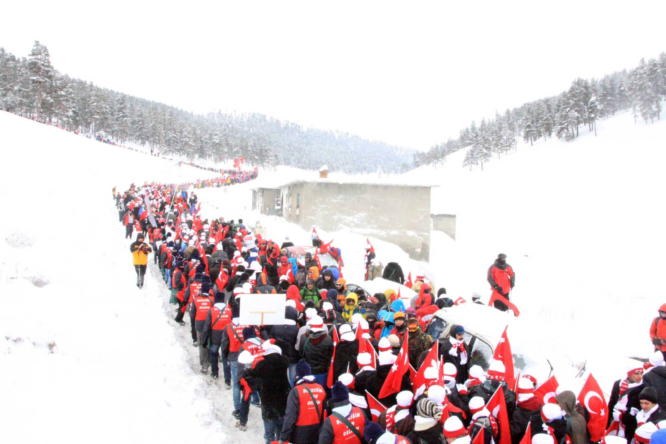 Ecdat için yürüyecekler