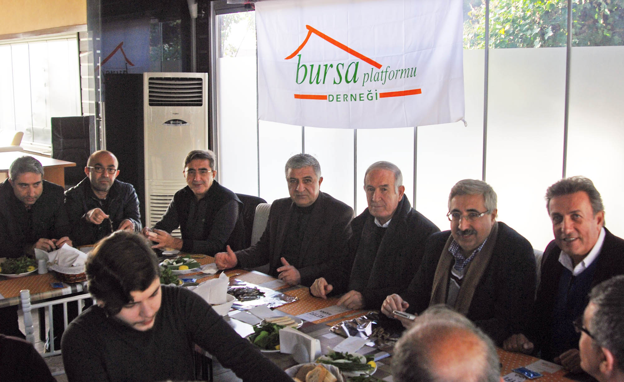 BURSA PLATFORMU KONUKLARIYLA Kent gündemini değerlendiriyor