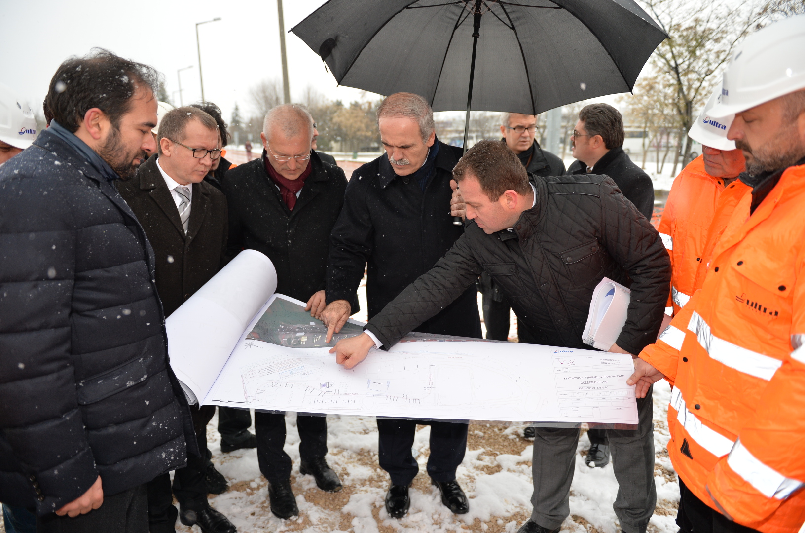 T2 tramvay hattında raylar döşeniyor