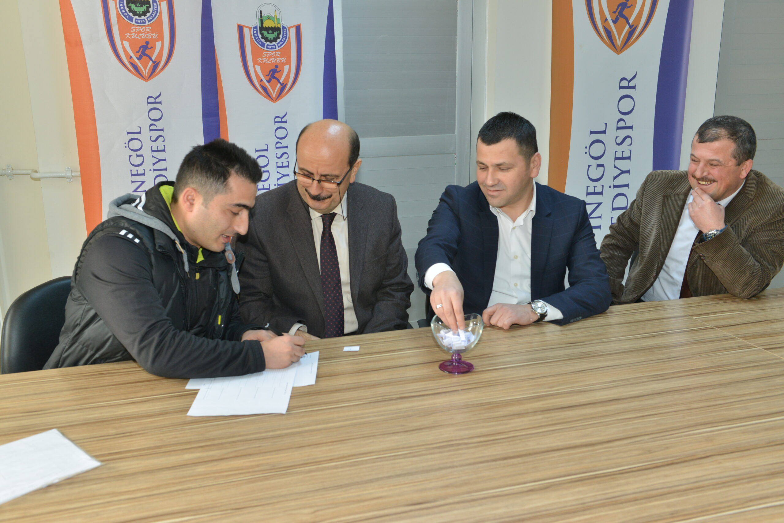 Birimler arası masa tenisi turnuvası