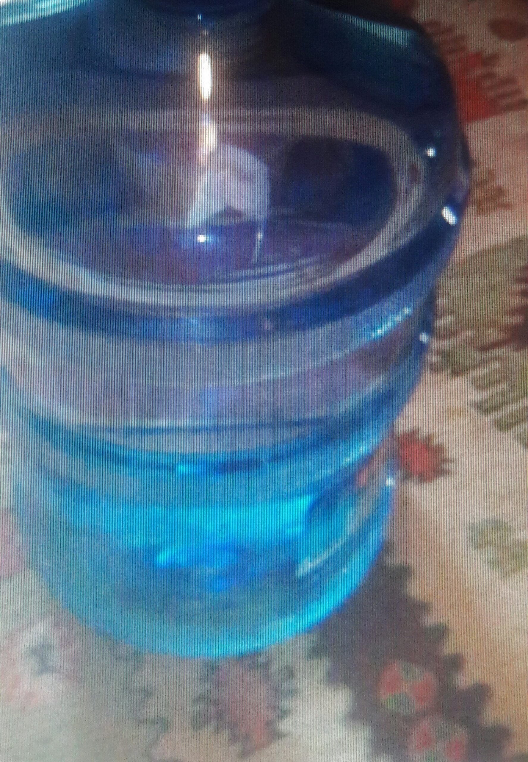 Kapalı damacanadan kâğıt çıktı