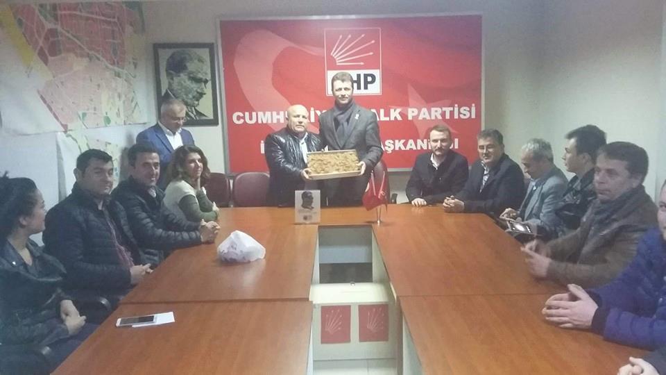 Manavlardan CHP’ye Ziyaret