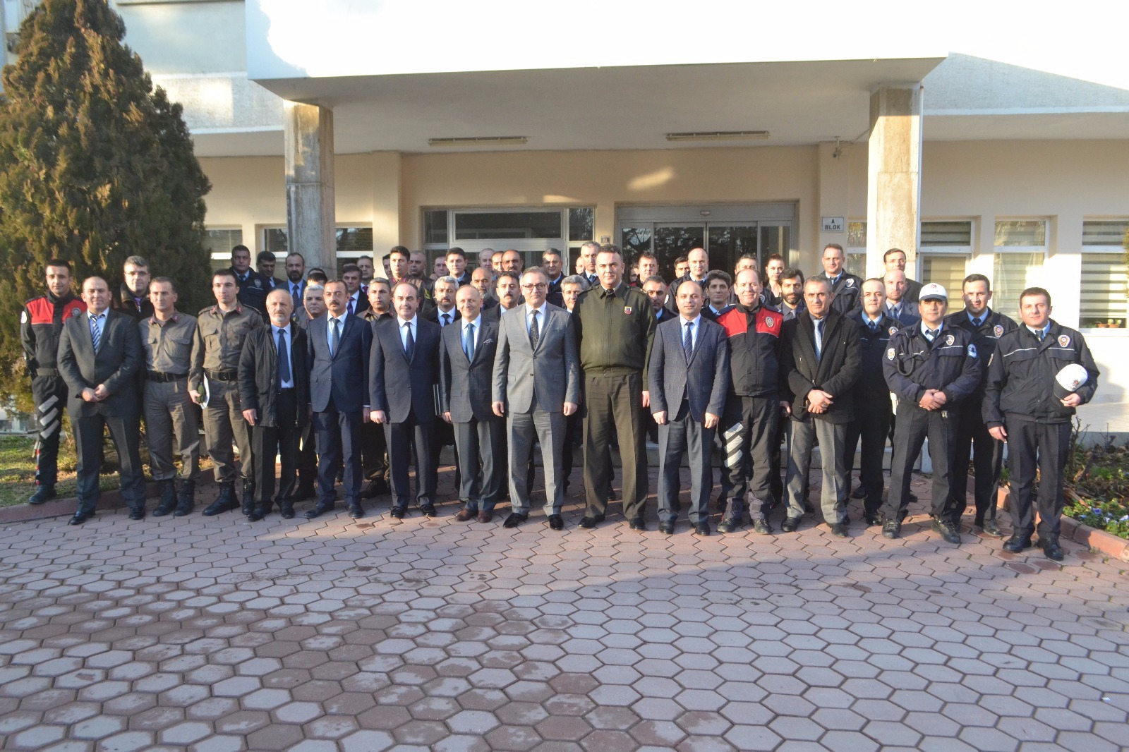 AKÇA, KAHRAMANLARI ÖDÜLLENDİRDİ