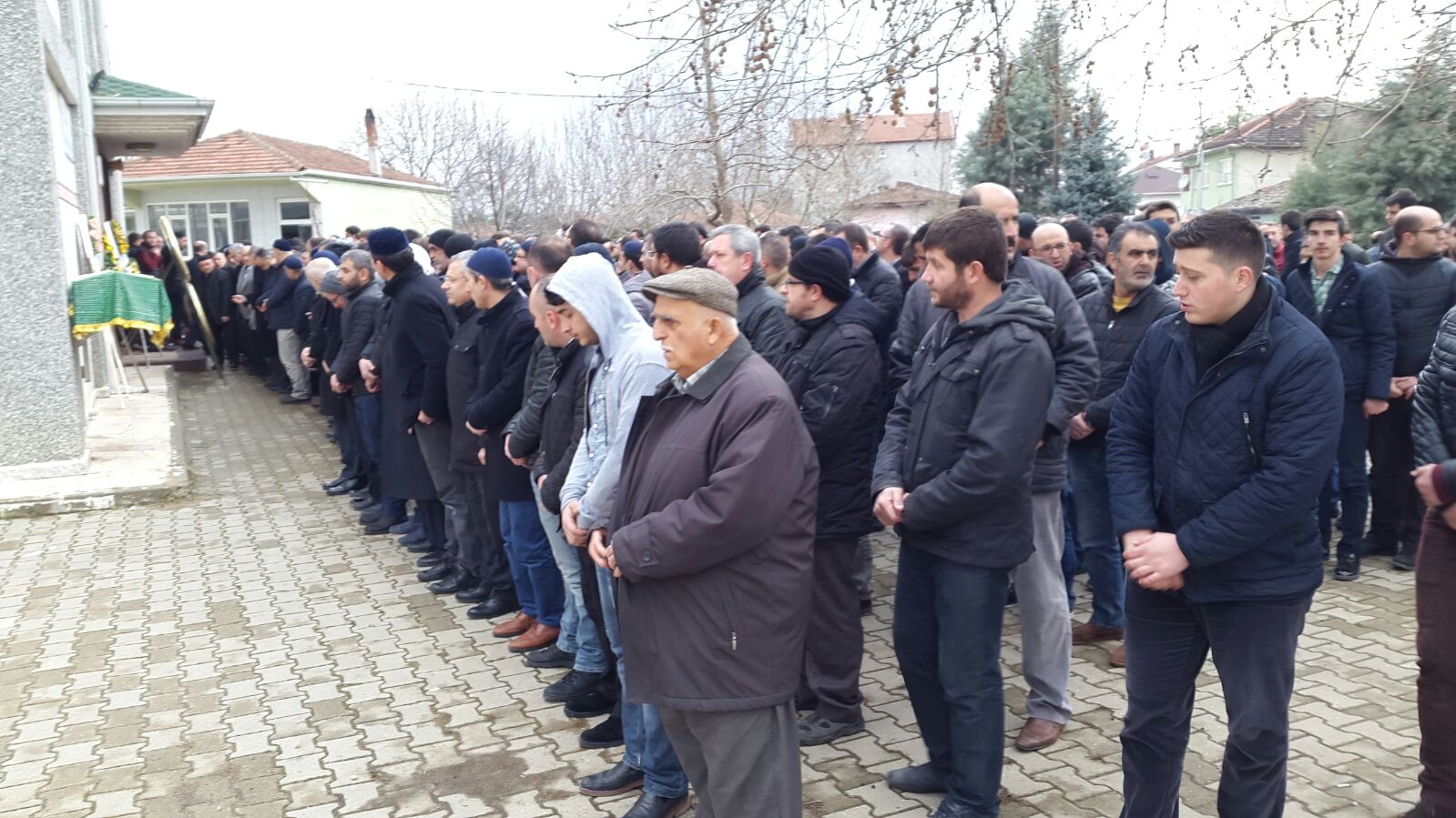 Genç mobilyacı toprağa verildi