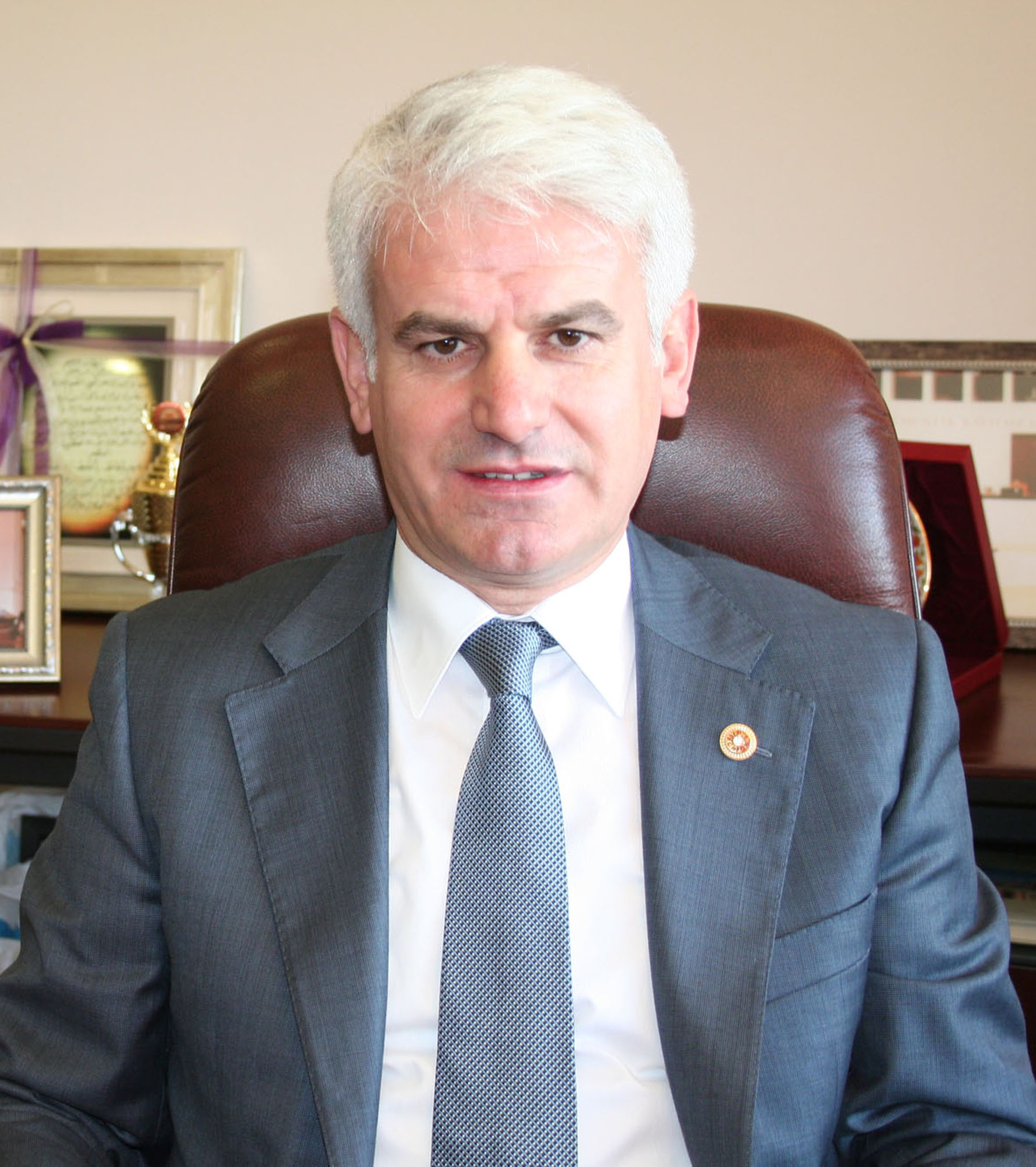 SURİYELİLERE ÇALIŞMA İZNİ