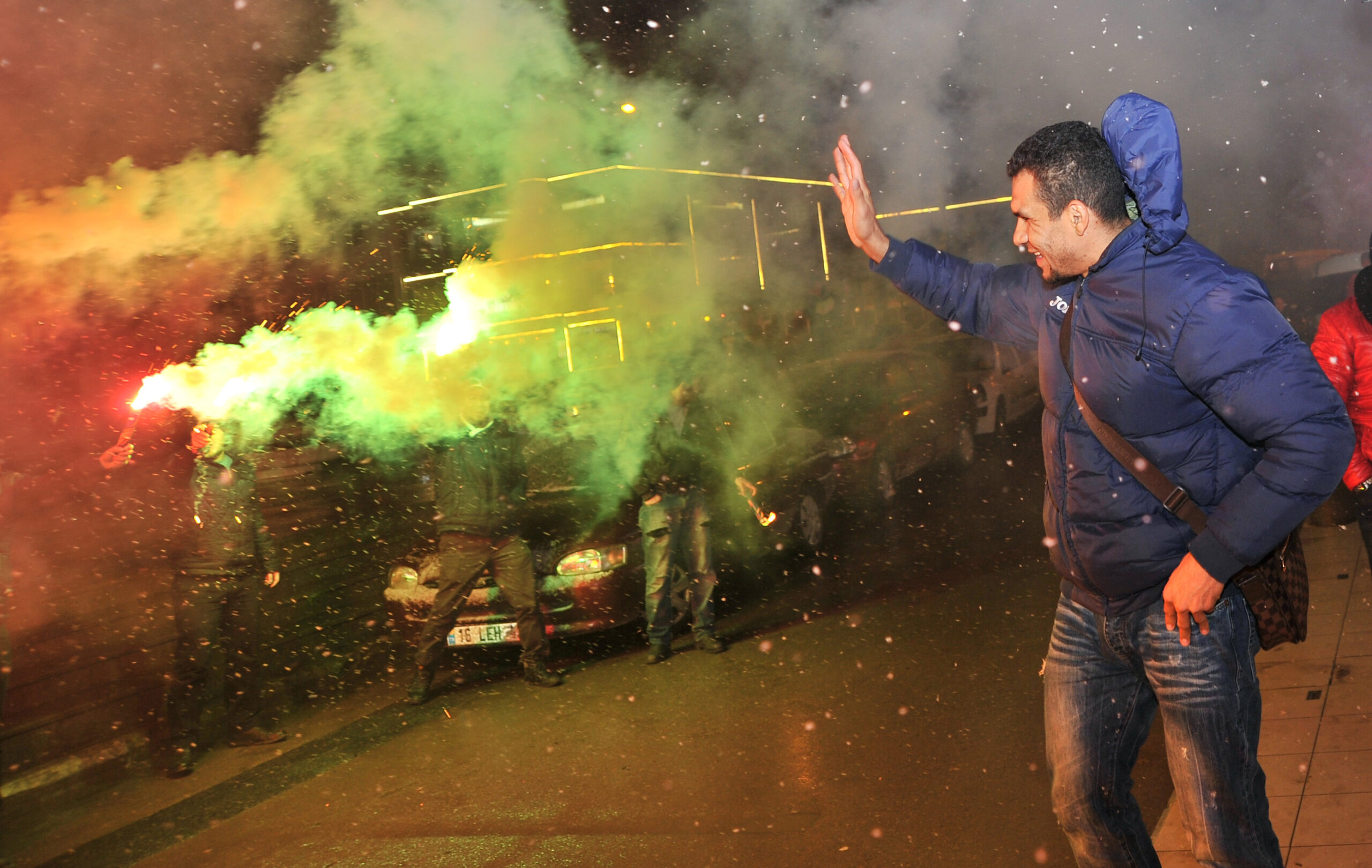 Taraftardan Gomez’e moral verdi