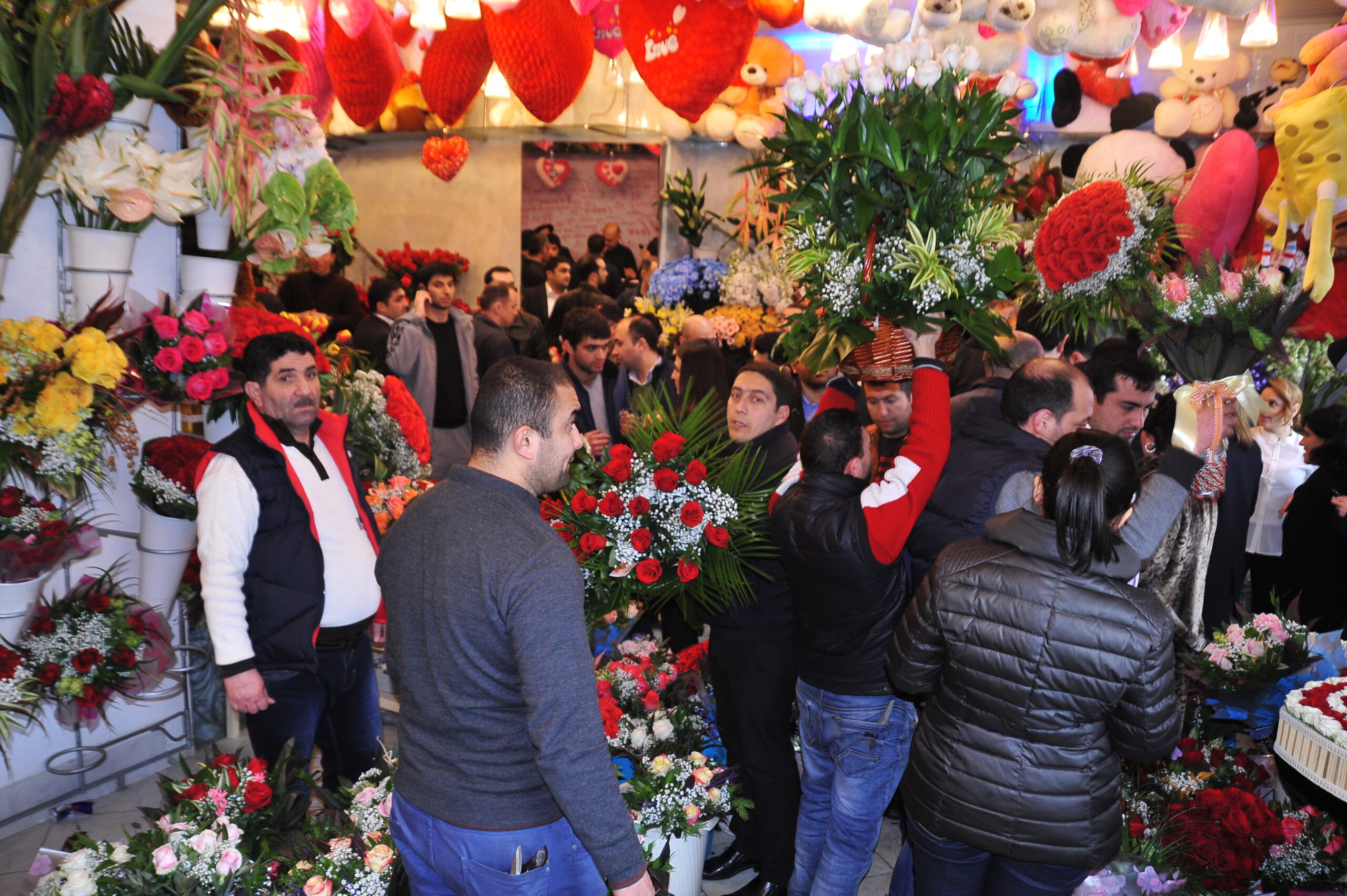 SEVGİLİLER GÜNÜ’NÜN İSLAM’DA YERİ YOK